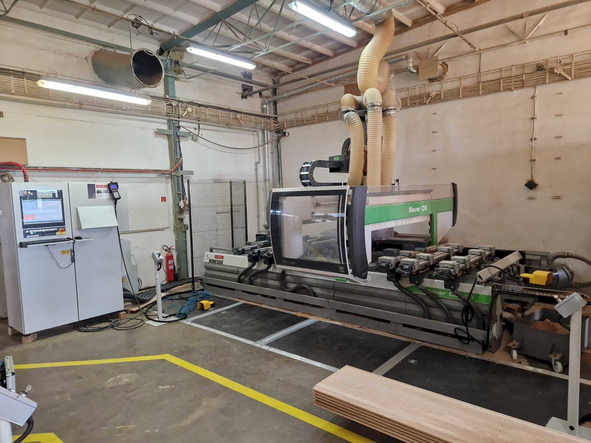 Prikaz  stroja BIESSE ROVER C6.40  sprijeda