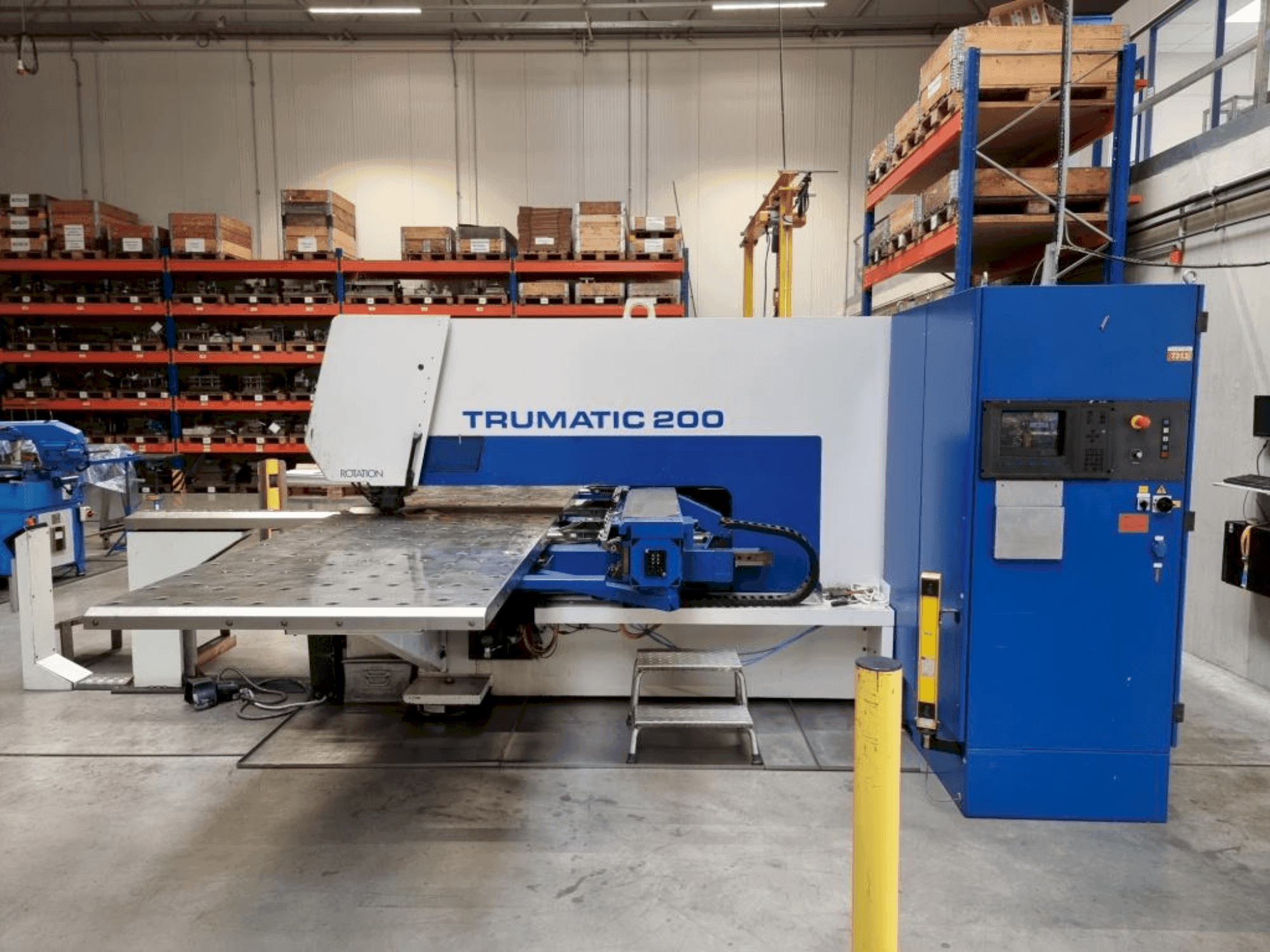 Prikaz  stroja TRUMPF Trumatic 200  sprijeda