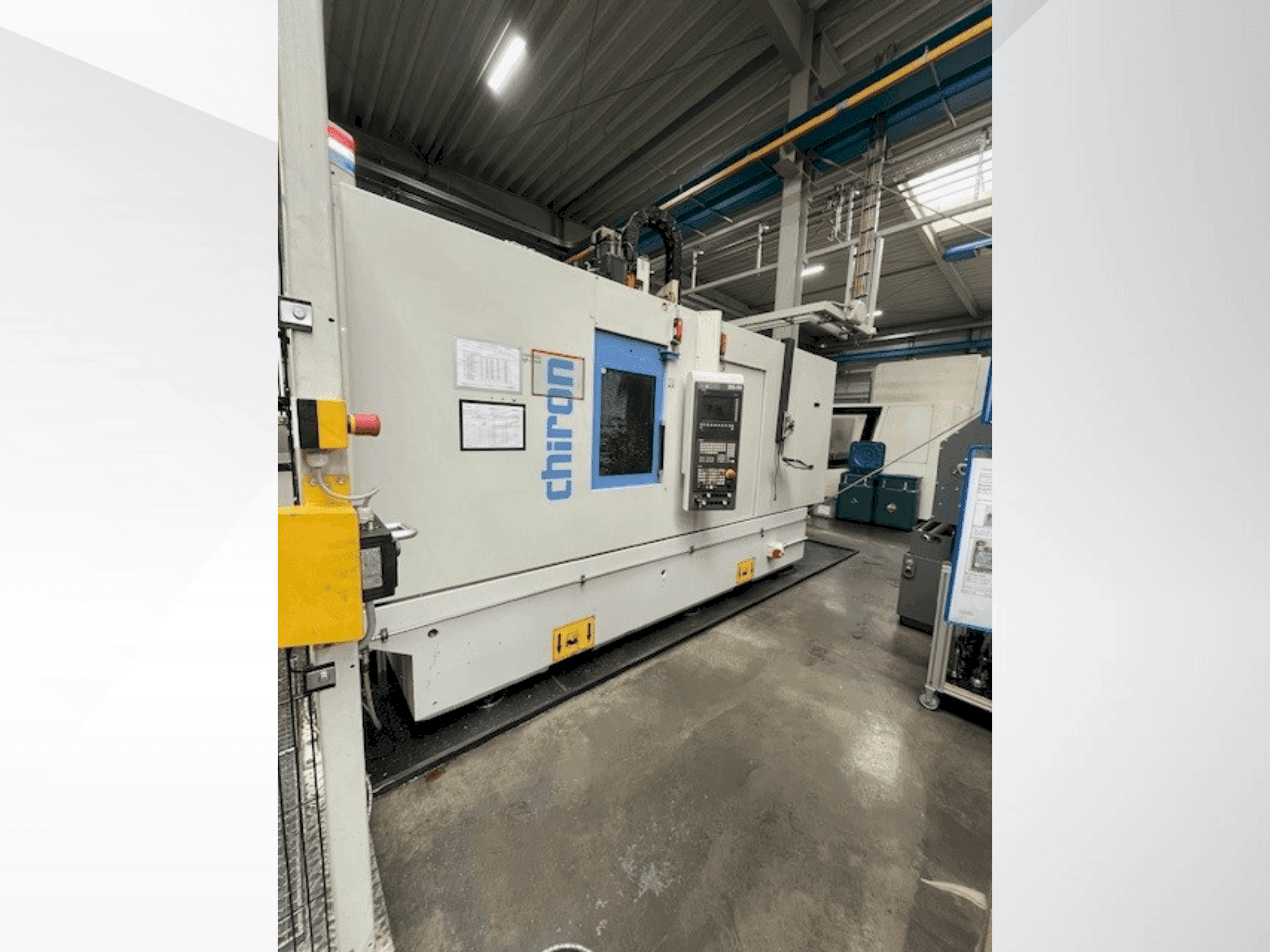 Prikaz  stroja CHIRON DZ18W  sprijeda