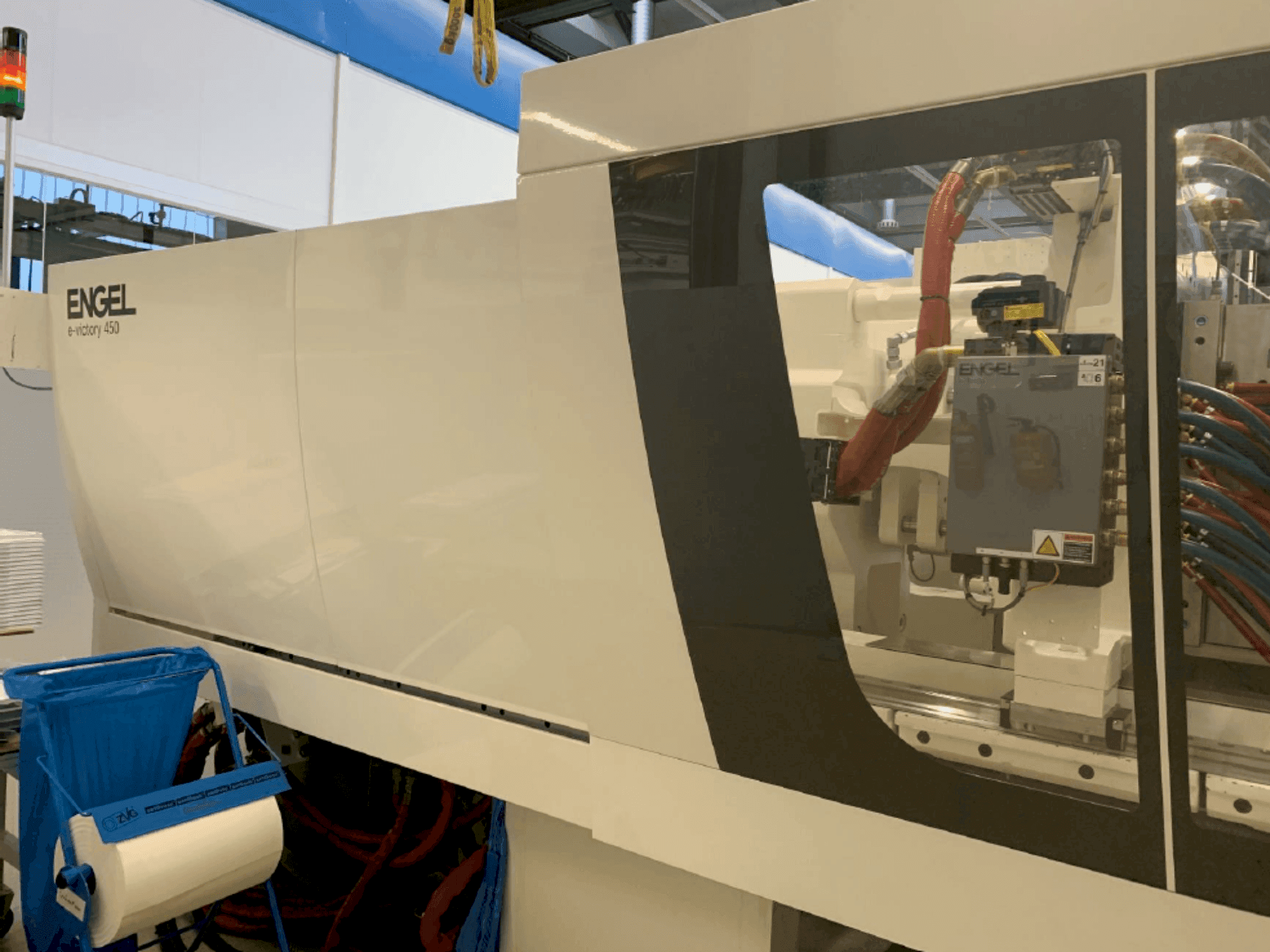 Prikaz  stroja Engel e-Victory 740/450 US  sprijeda