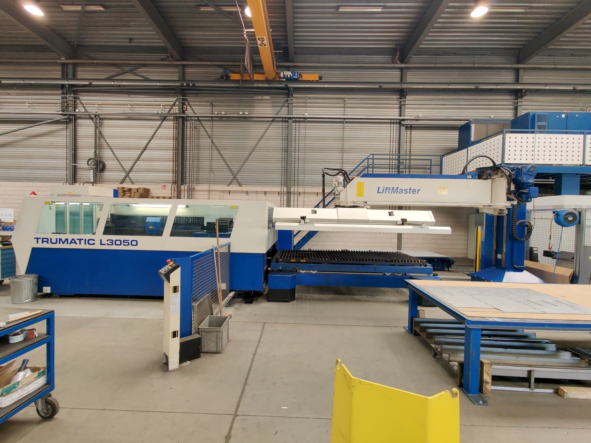 Prikaz  stroja Trumpf Trumatic L3050 + Liftmaster  sprijeda