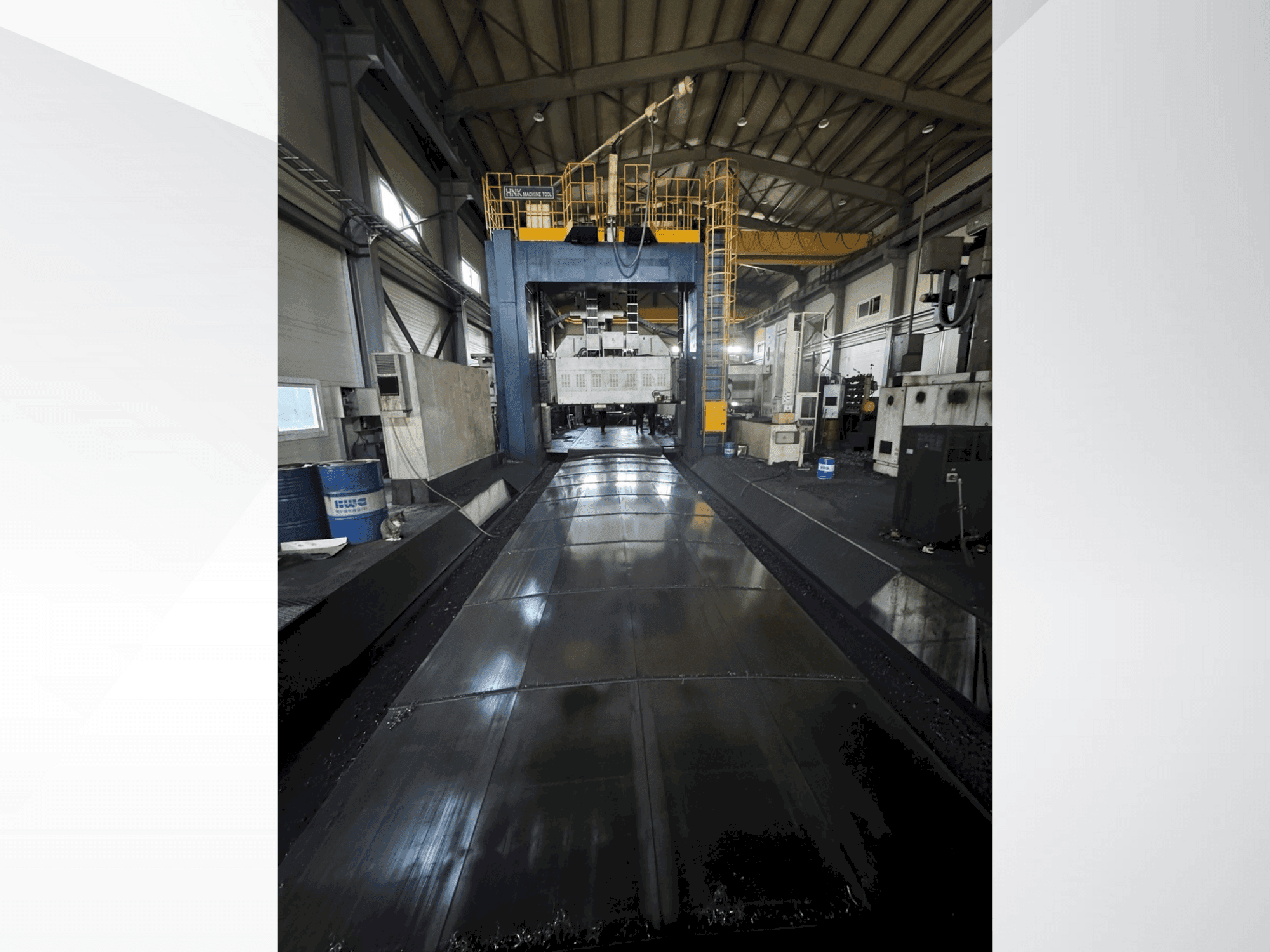 Prikaz  stroja HNK HPM 30M  sprijeda