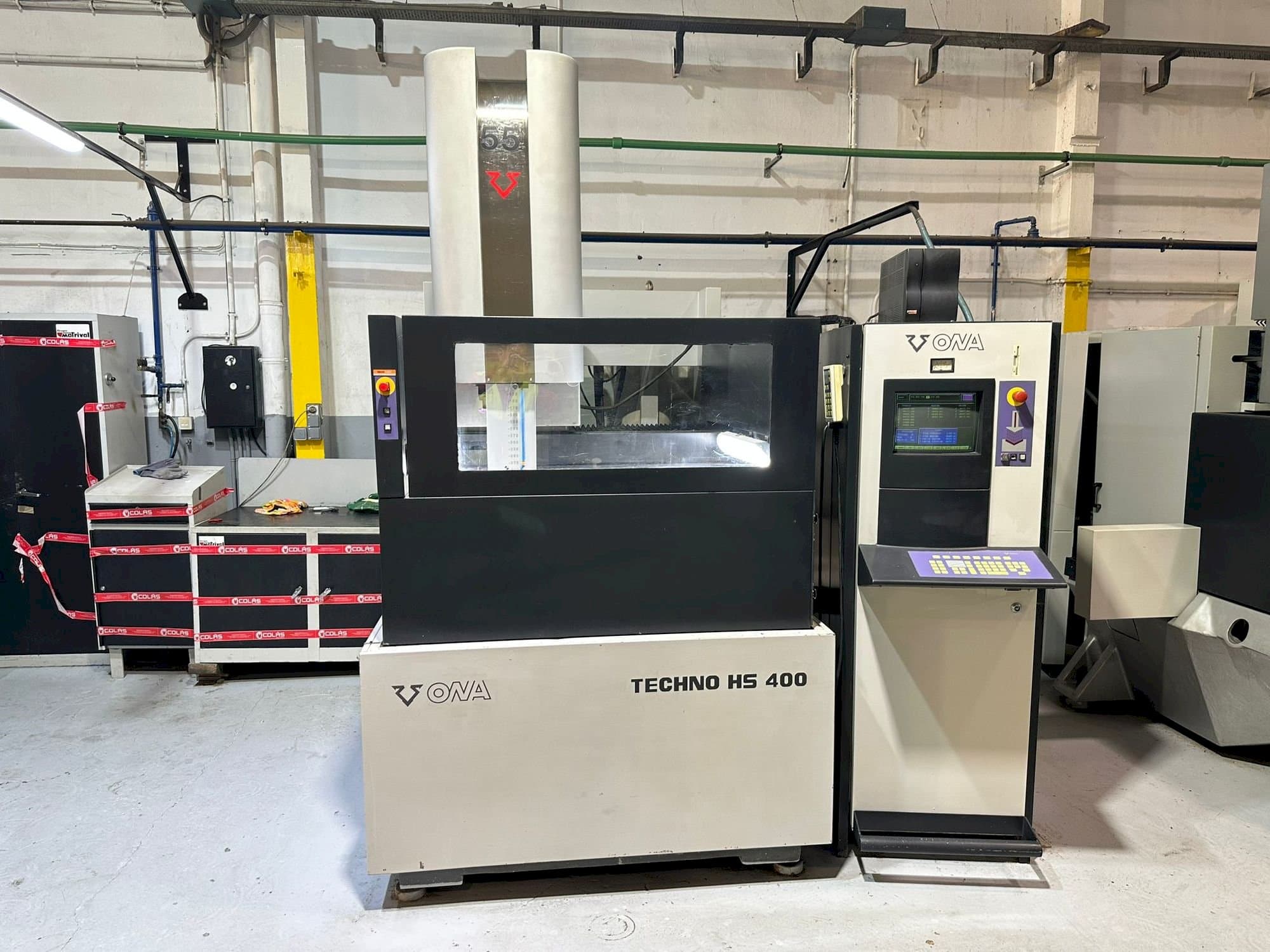 Prikaz  stroja ONA HS 400  sprijeda