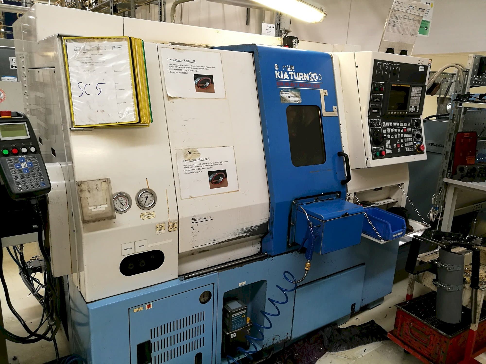 Prikaz  stroja Kia Super Kia Turn 200  sprijeda