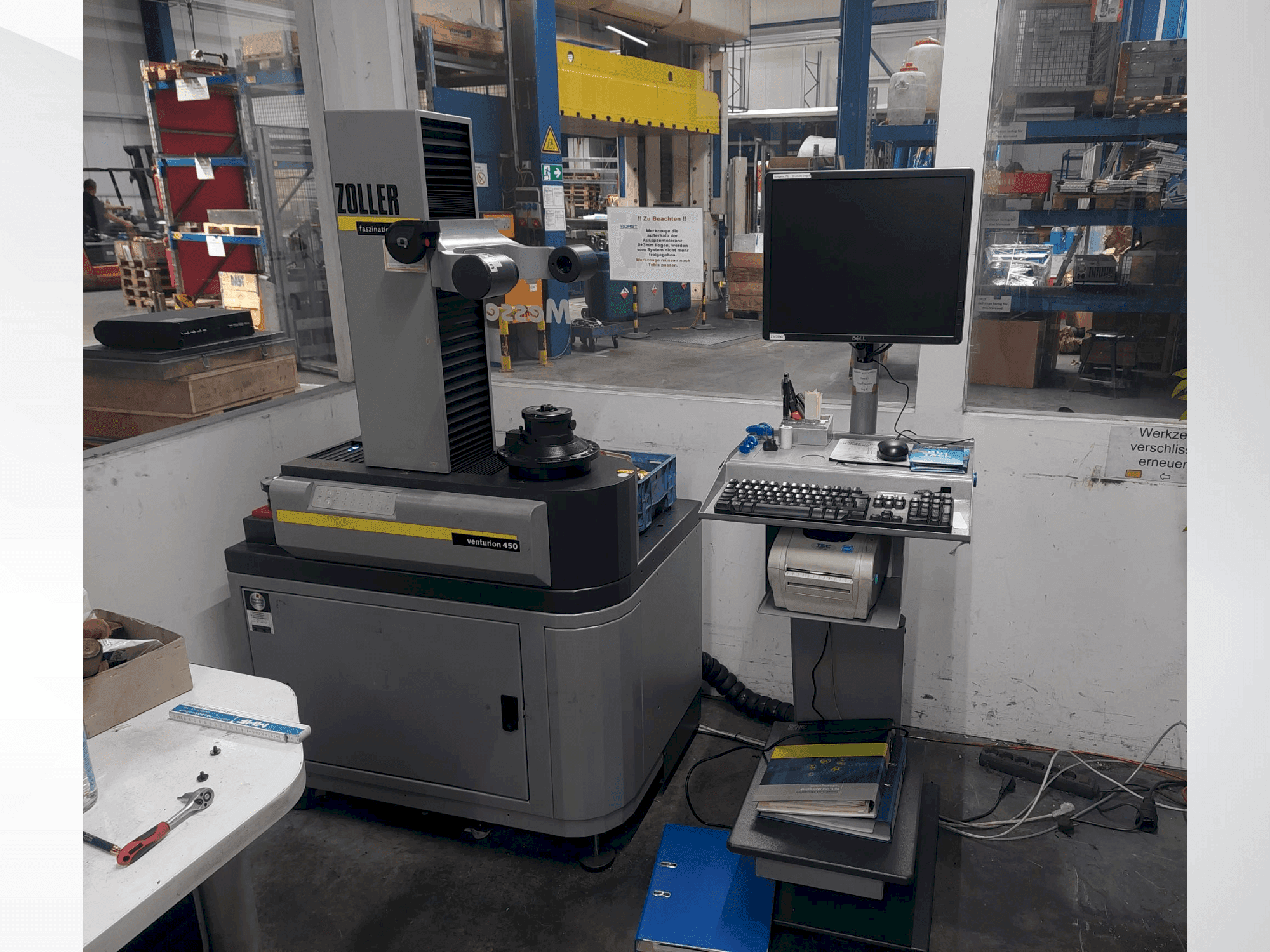 Prikaz  stroja Zoller venturion 450  sprijeda