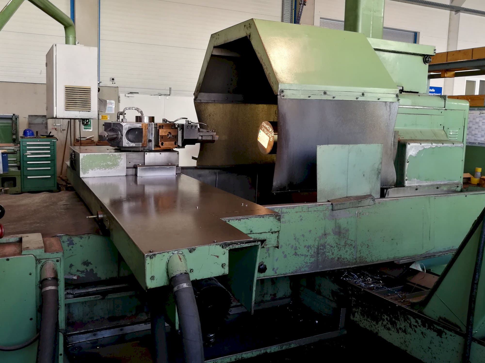 Prikaz desne strane  stroja HEID DF NCC 1000