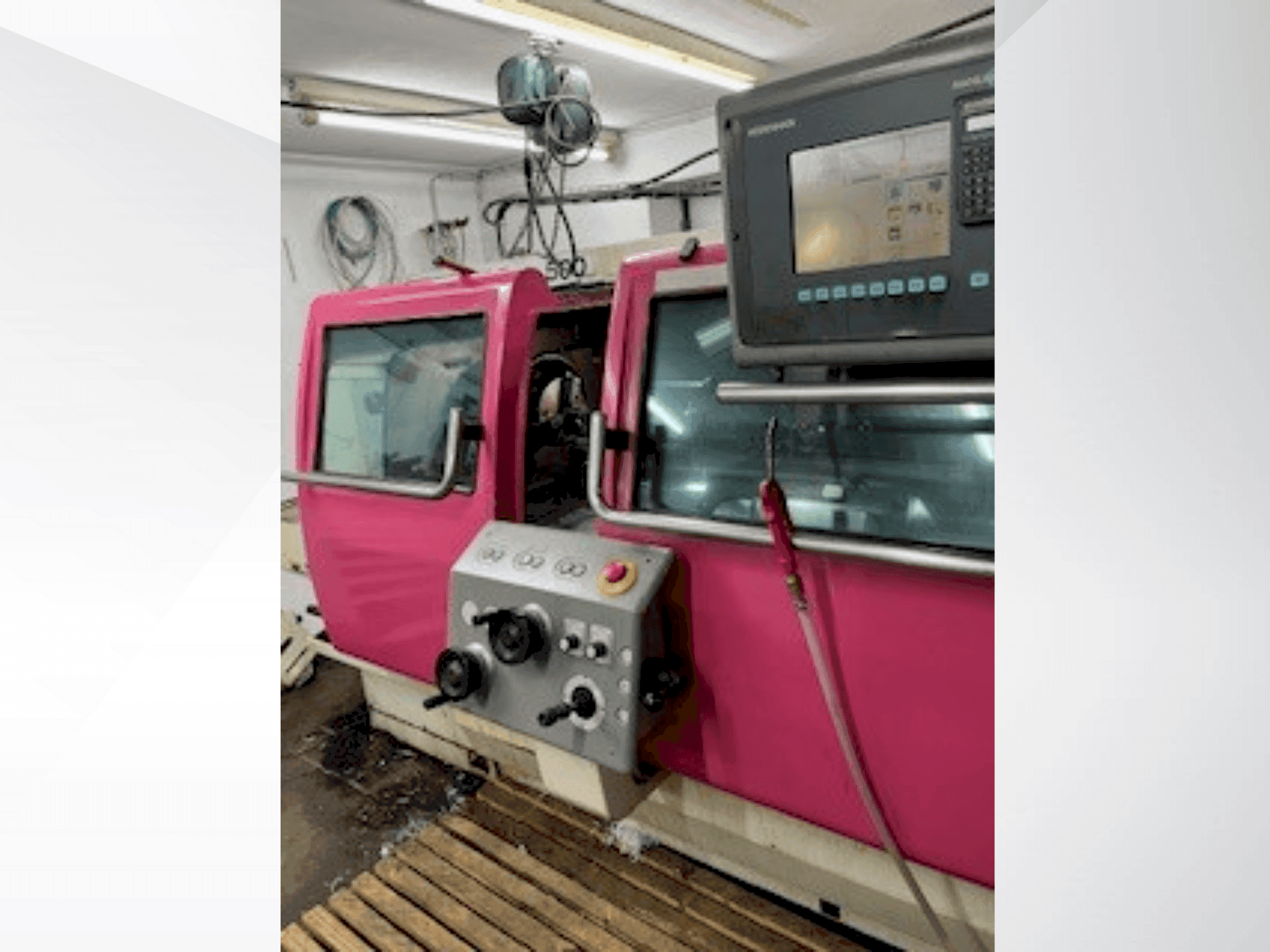 Prikaz  stroja Gildemeister NEF Plus 500 (1998)  sprijeda