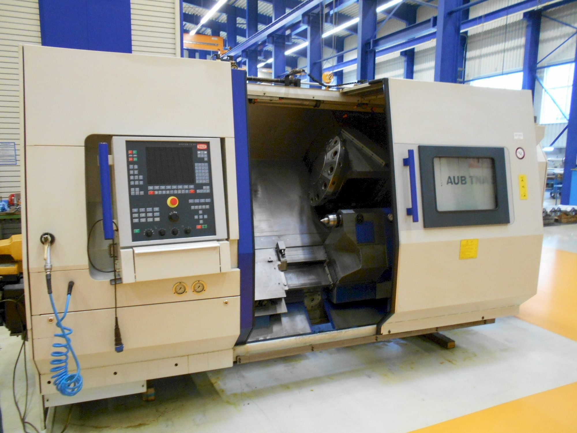 Prikaz  stroja TRAUB TNA 500  sprijeda