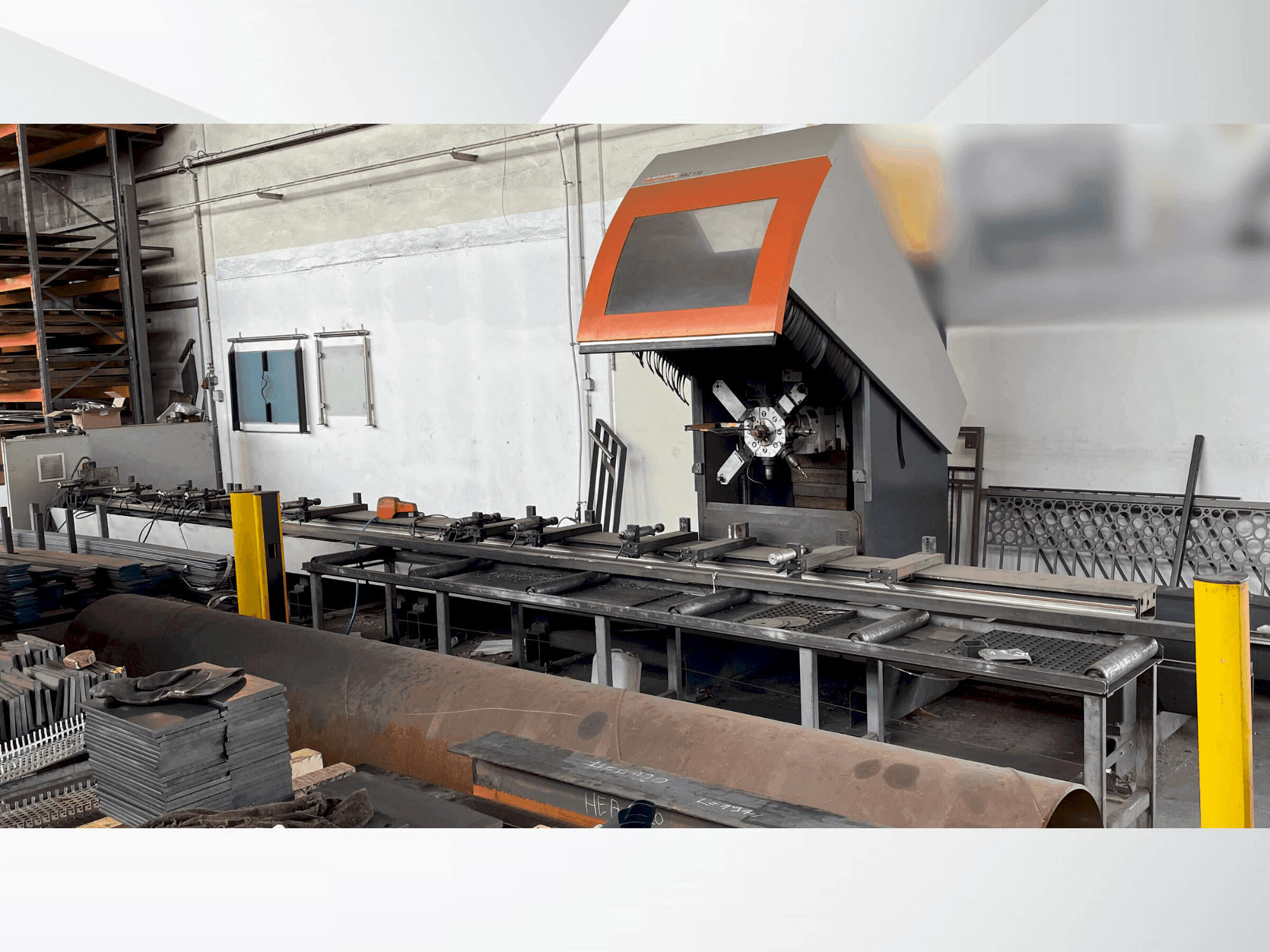 Prikaz  stroja Elumatec SBZ 130  sprijeda