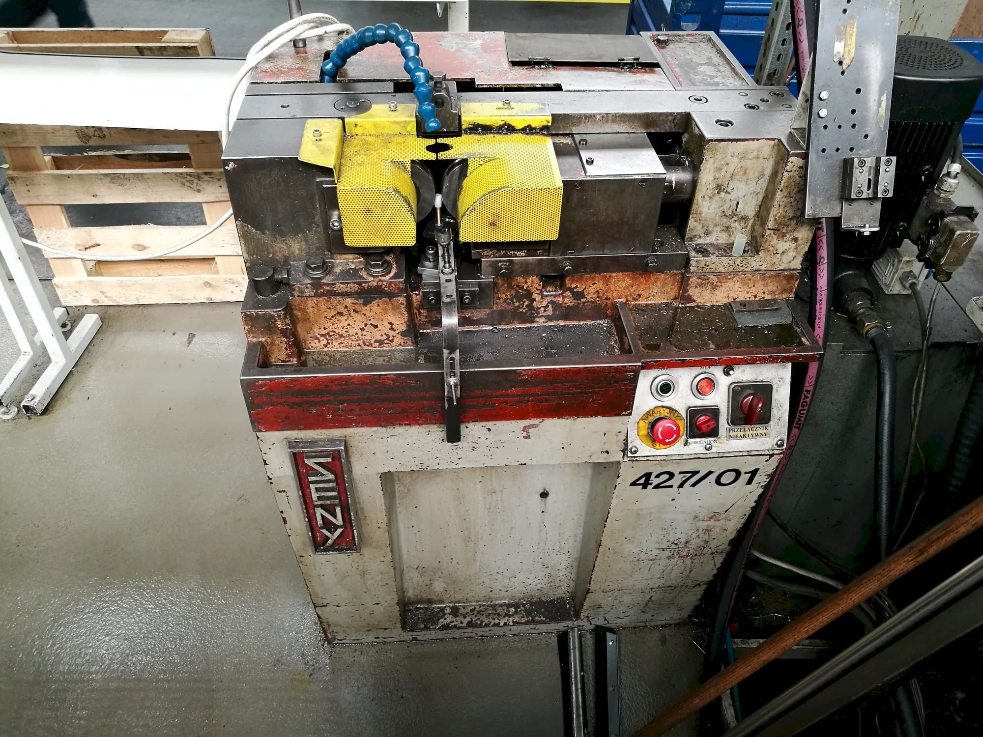 Prikaz  stroja SENY D30E  sprijeda