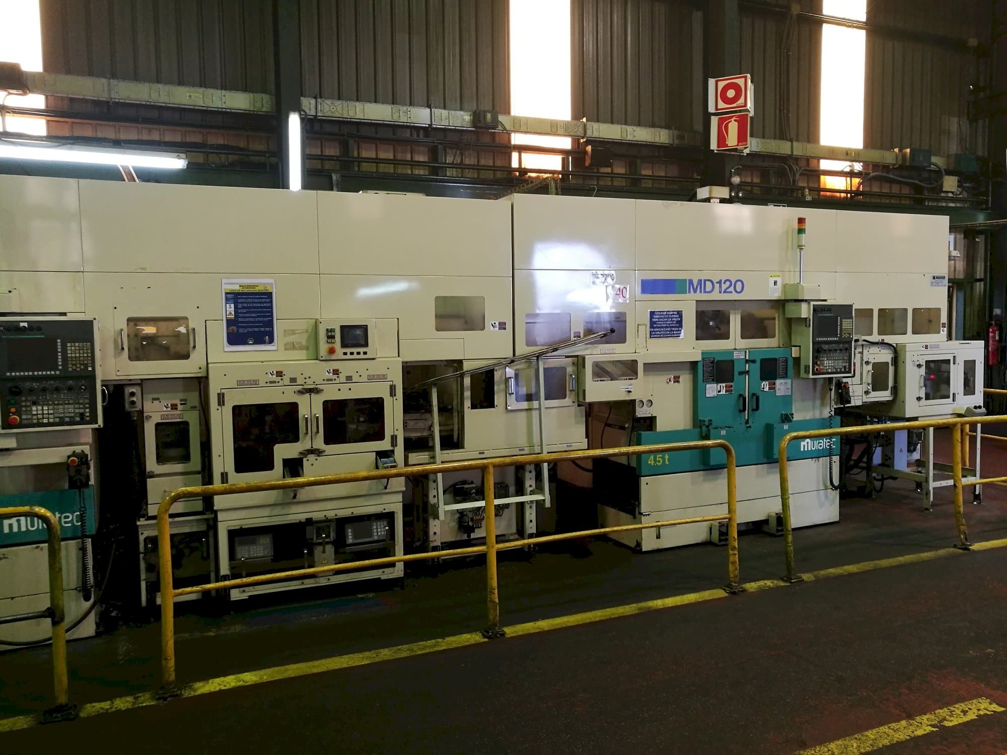 Prikaz  stroja Muratec MD120  sprijeda