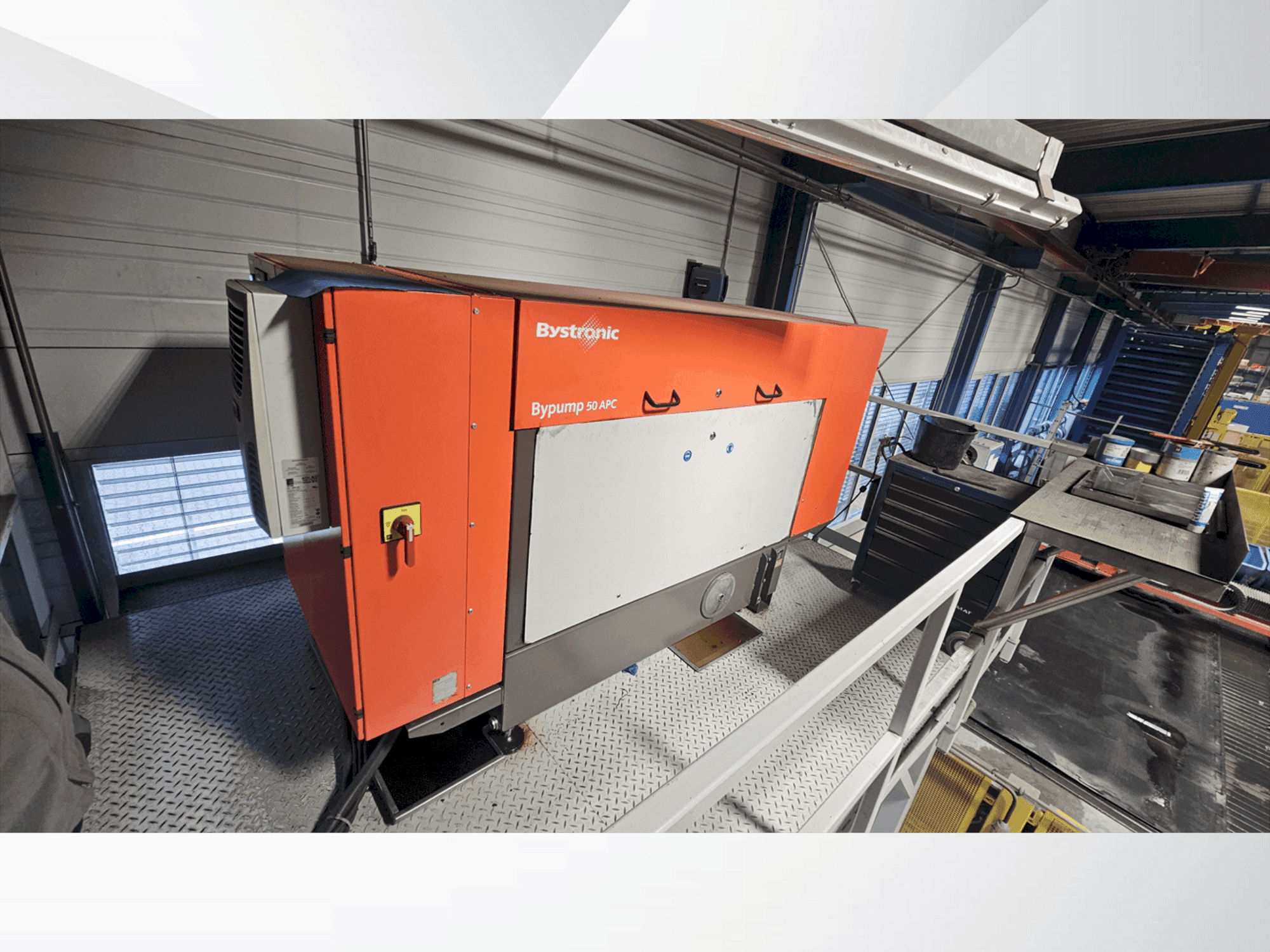 Prikaz  stroja Bystronic Byjet 6030L  sprijeda