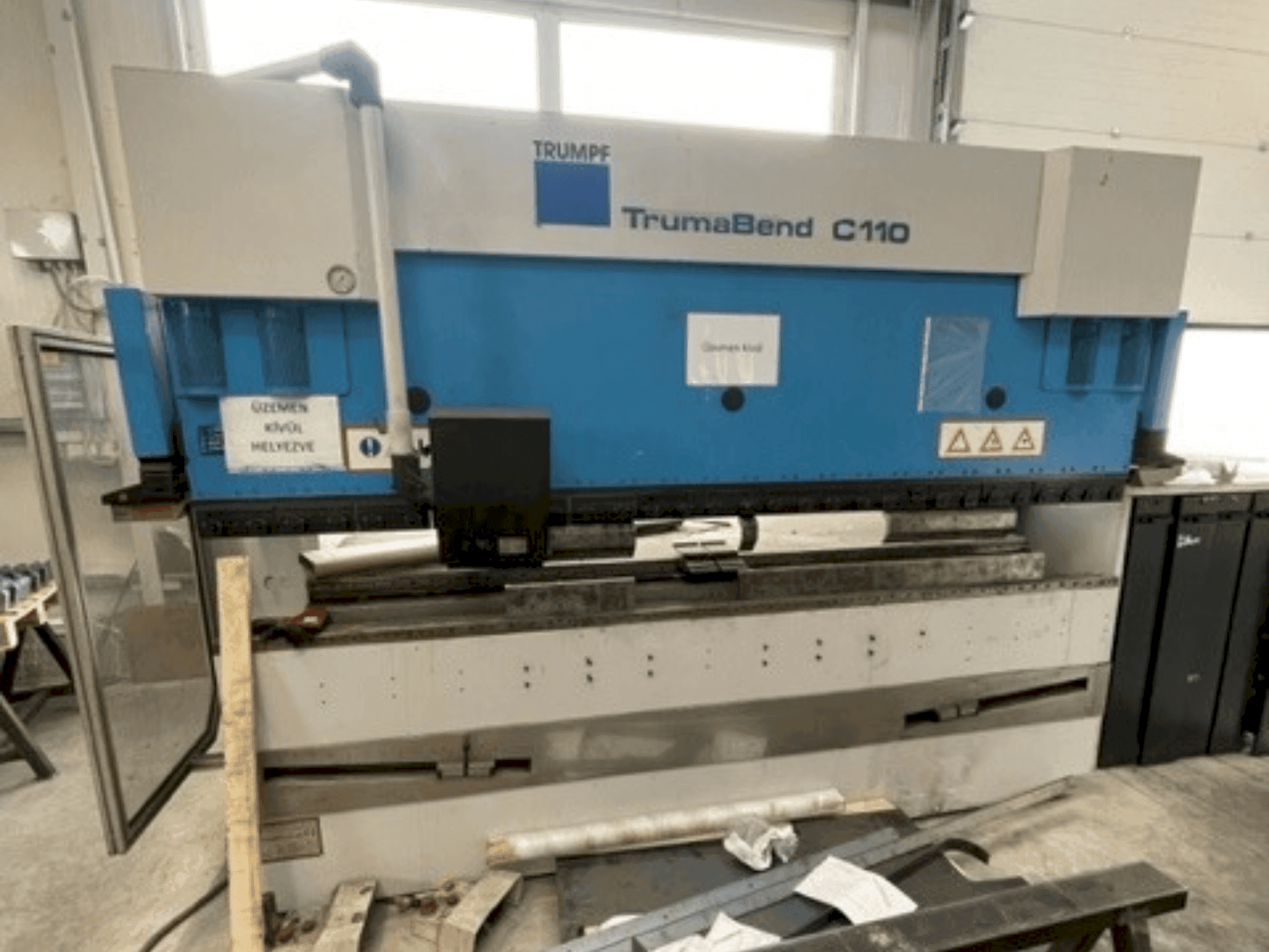 Prikaz  stroja TRUMPF TrumaBend C110  sprijeda