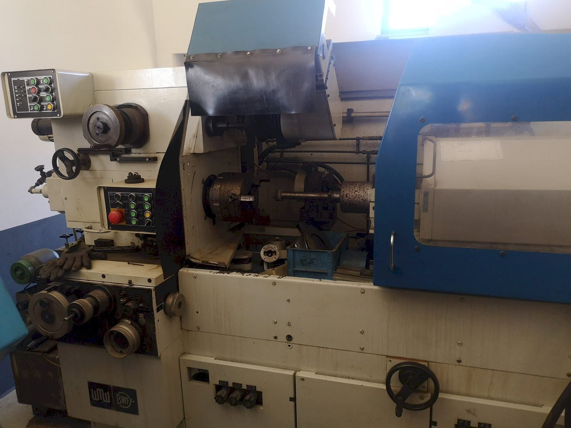 Prikaz  stroja WMW SI4  sprijeda