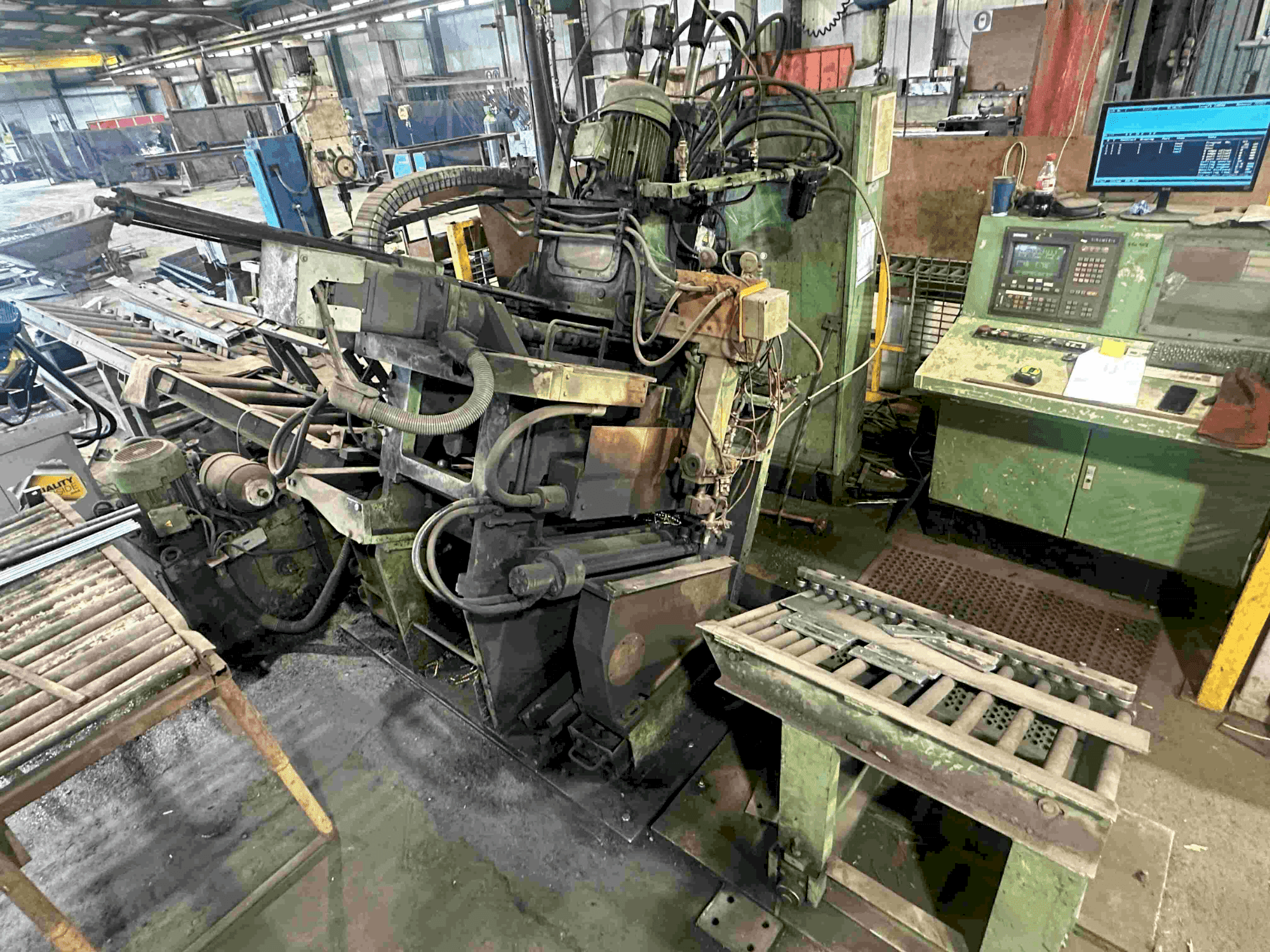 Prikaz  stroja Peddinghaus FDB 600  sprijeda