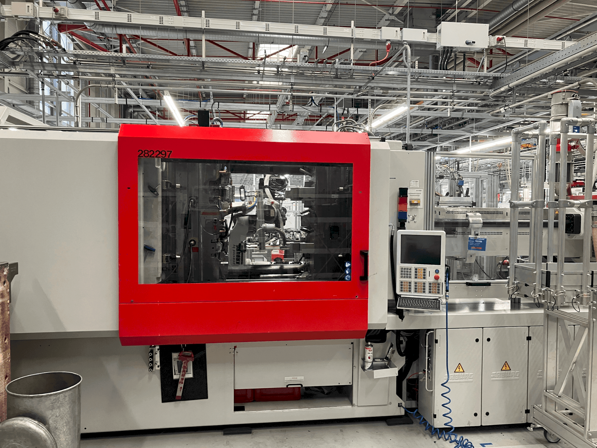 Prikaz  stroja Arburg Allrounder 920 S 5000-2100  sprijeda