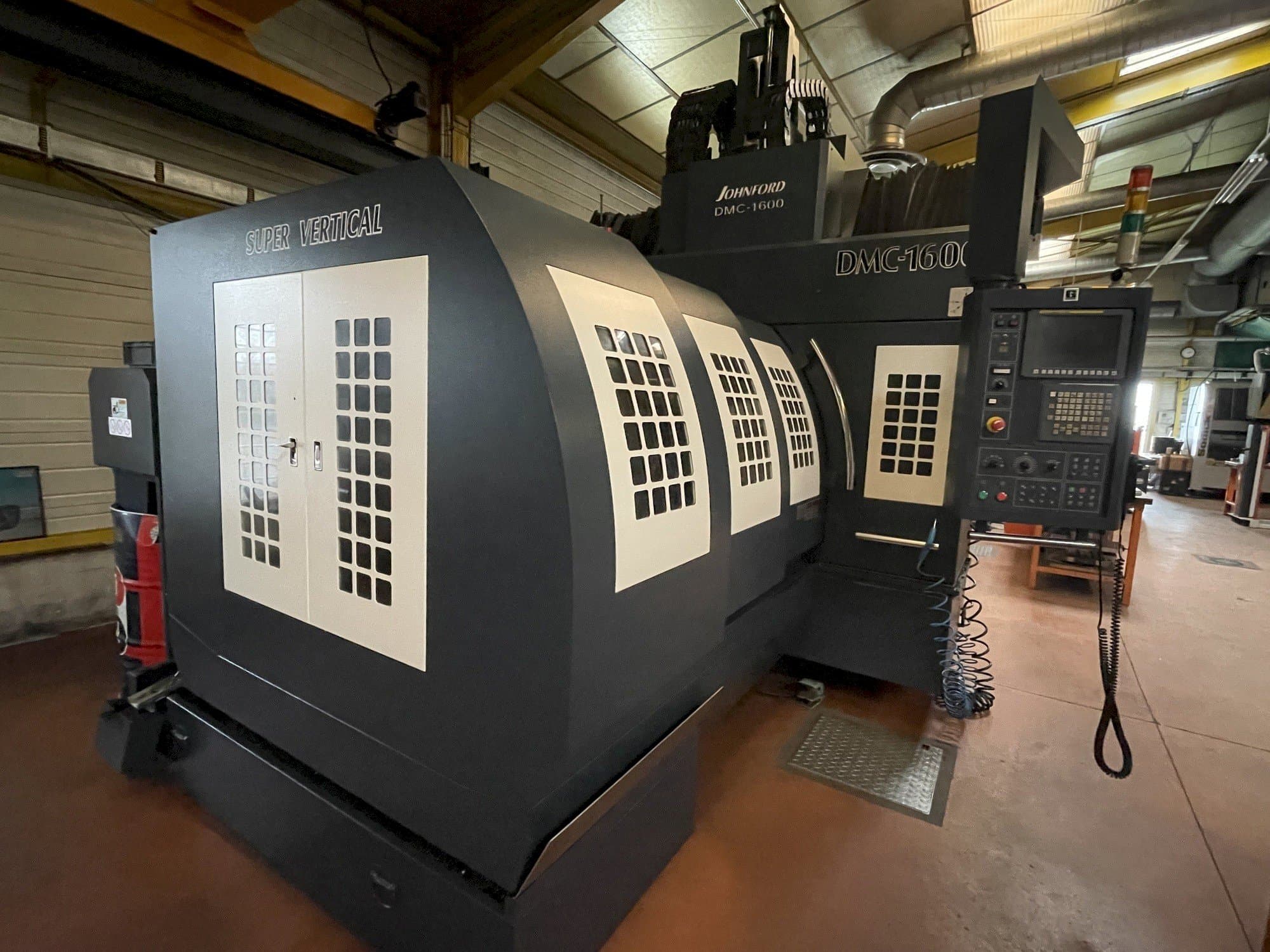 Prikaz stroja Johnford DMC 1600  slijeva