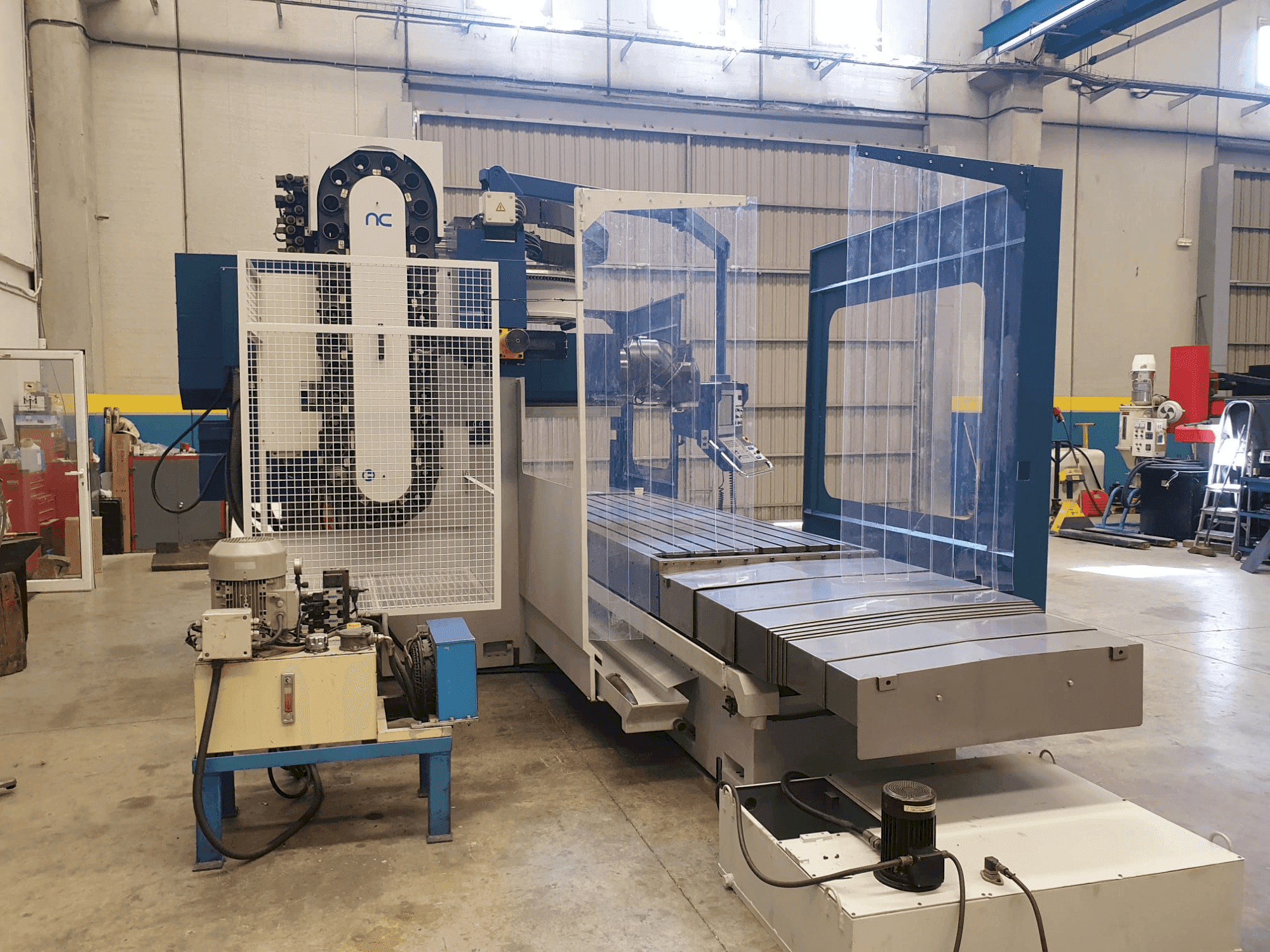 Prikaz  stroja Nicolas Correa A30/30  sprijeda