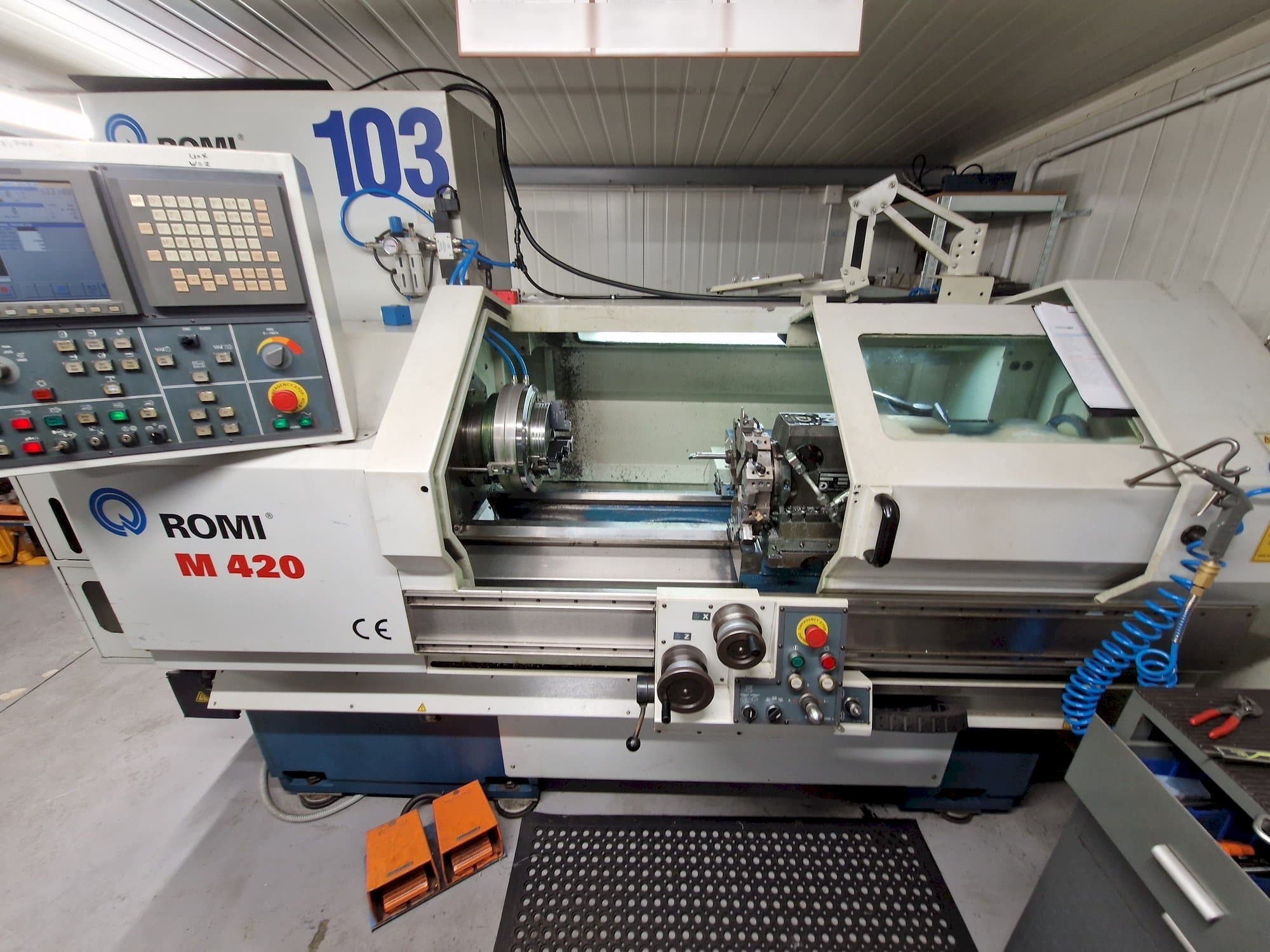 Prikaz  stroja Romi M 420  sprijeda