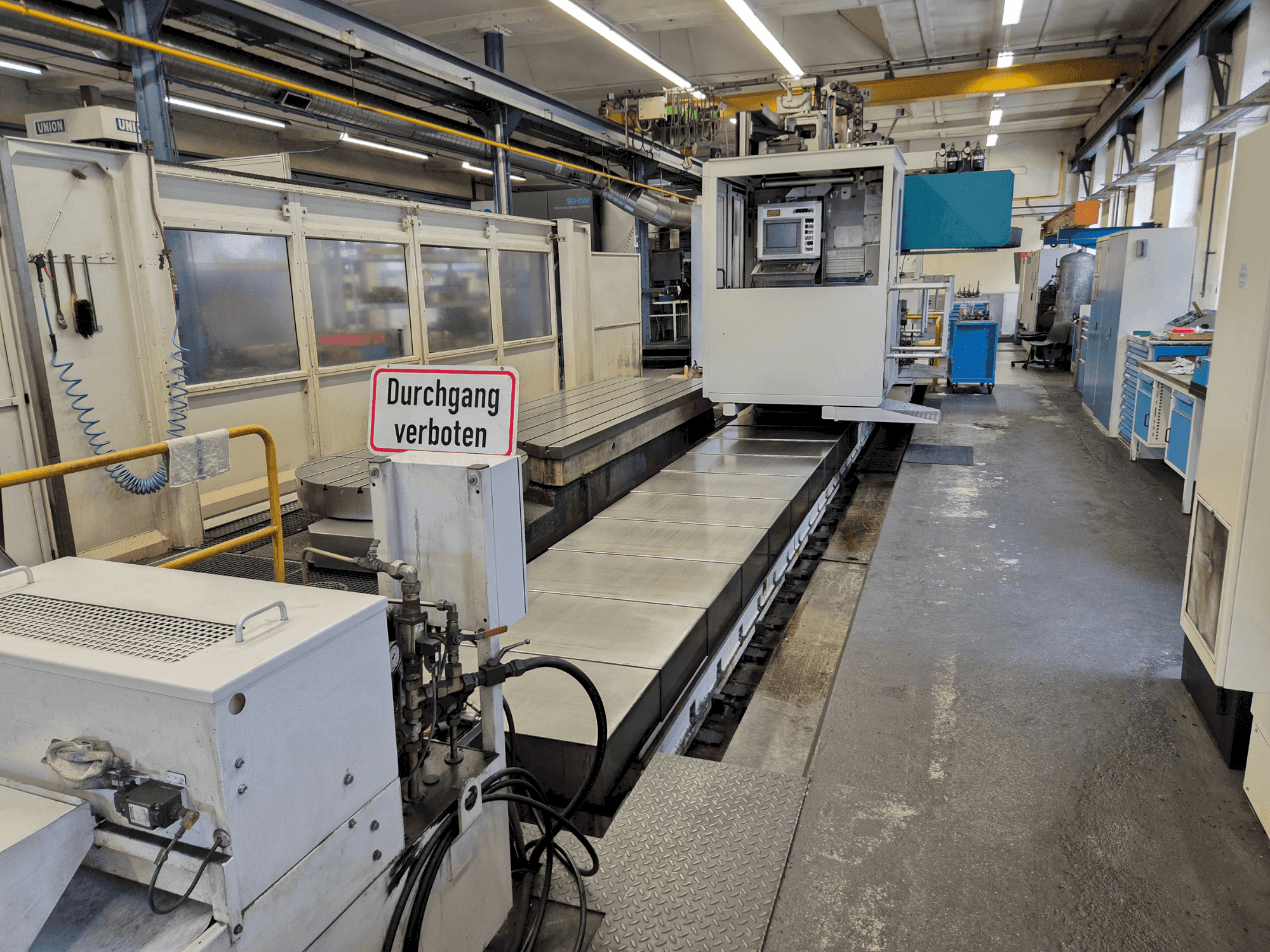 Prikaz  stroja SHW Powerspeed 5  sprijeda