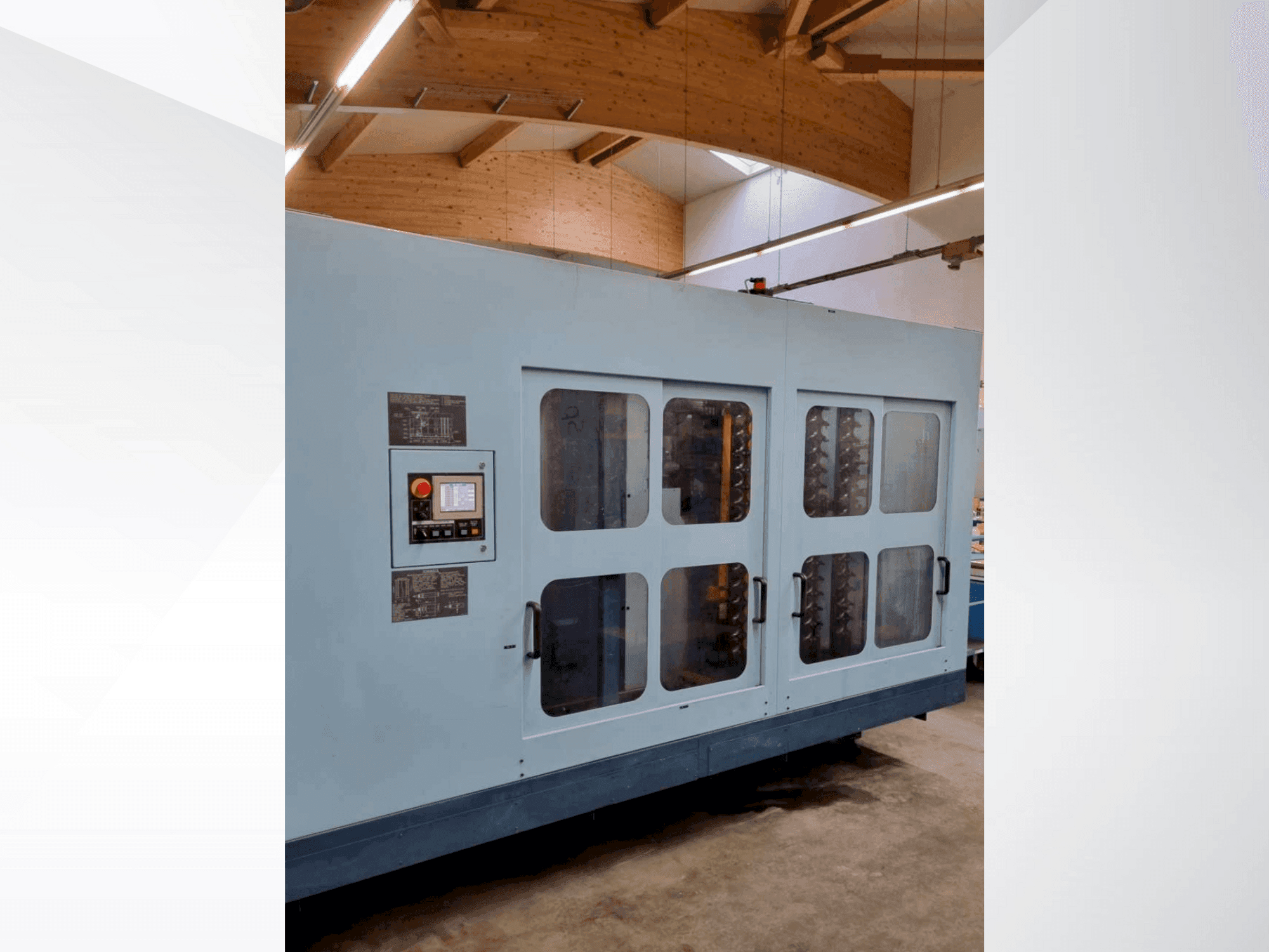 Prikaz stroja Matsuura H PLUS-405 sprijeda