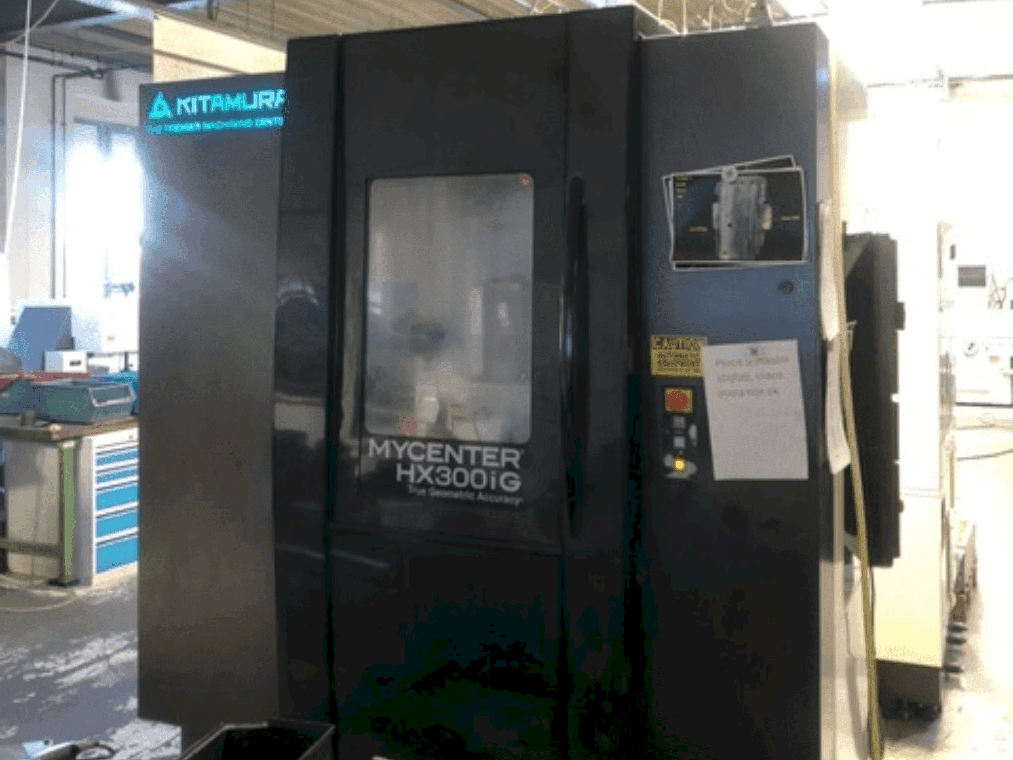 Prikaz  stroja Kitamura HX300iG  sprijeda