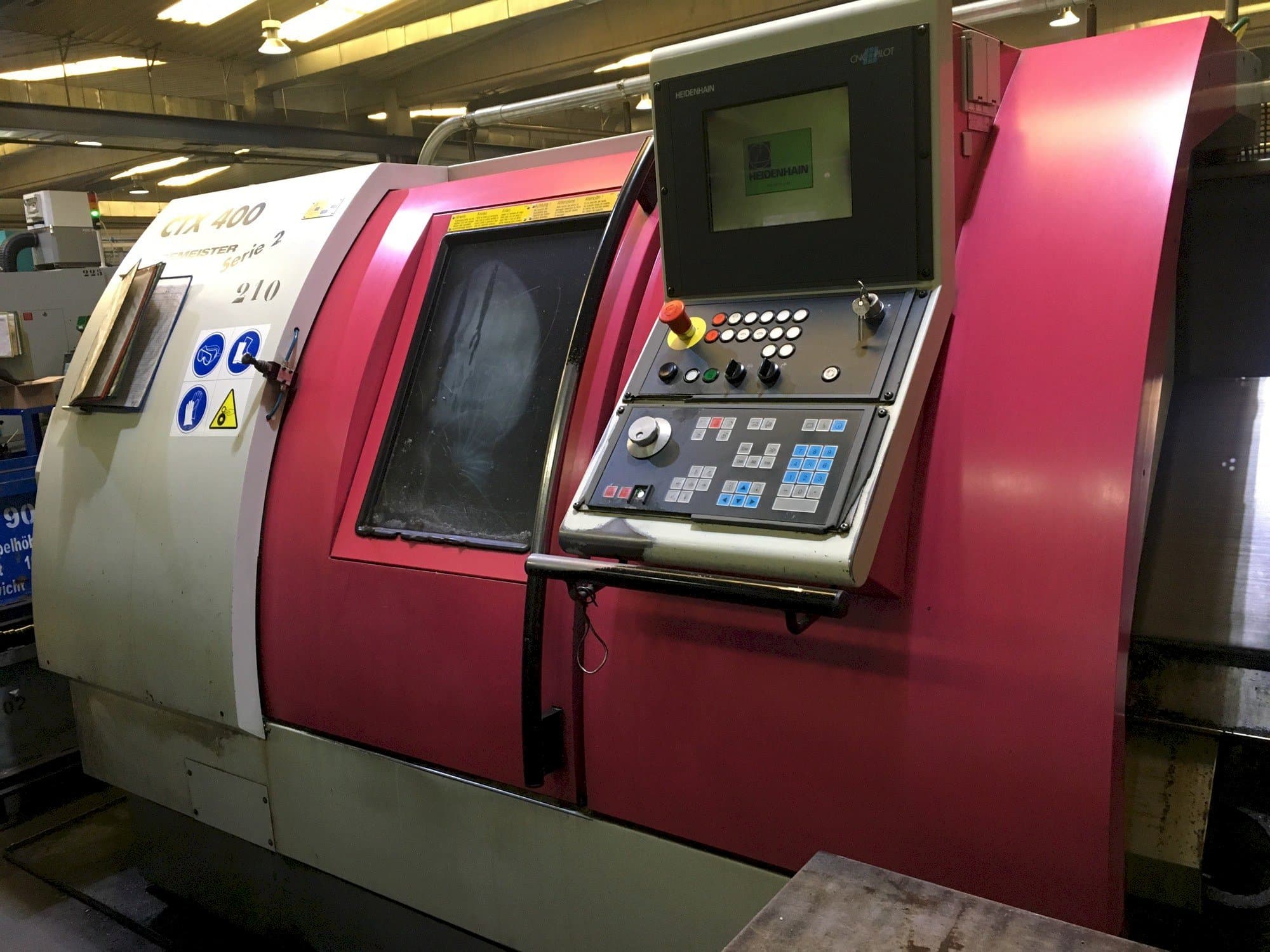 Prikaz  stroja Gildemeister CTX-400 S2  sprijeda