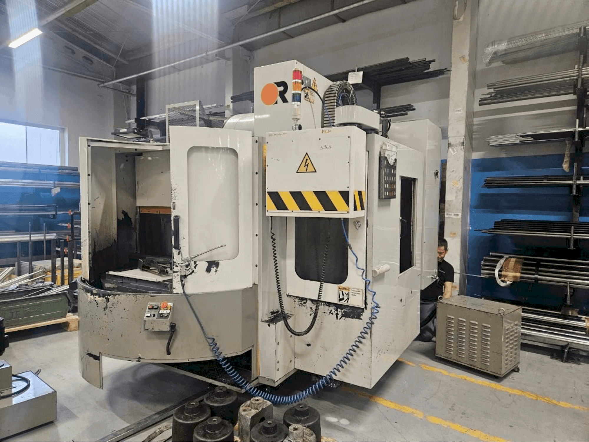 Prikaz  stroja Victor Vcenter 70 - APC  sprijeda