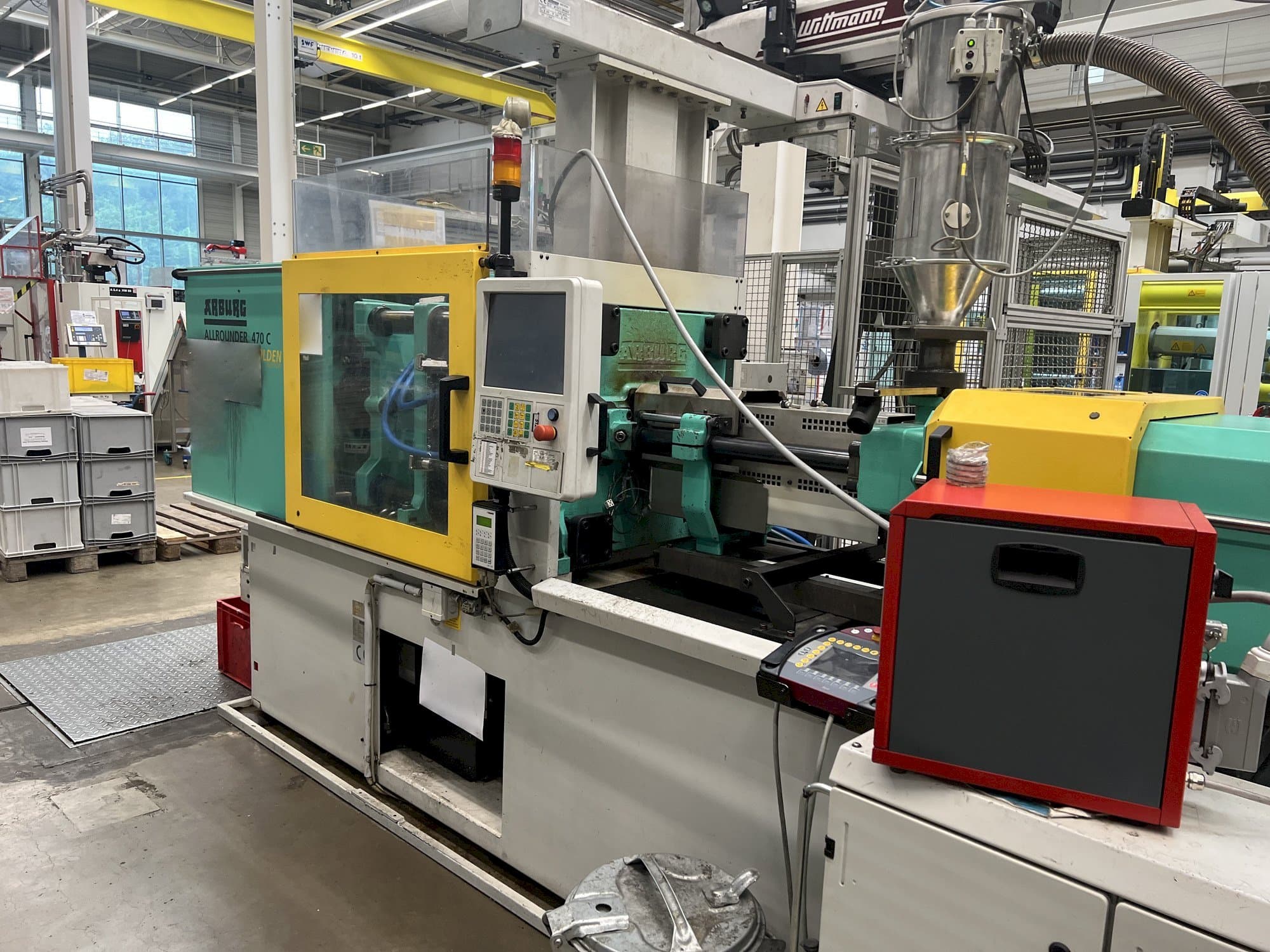 Prikaz  stroja Arburg 470C 1500 - 400  sprijeda