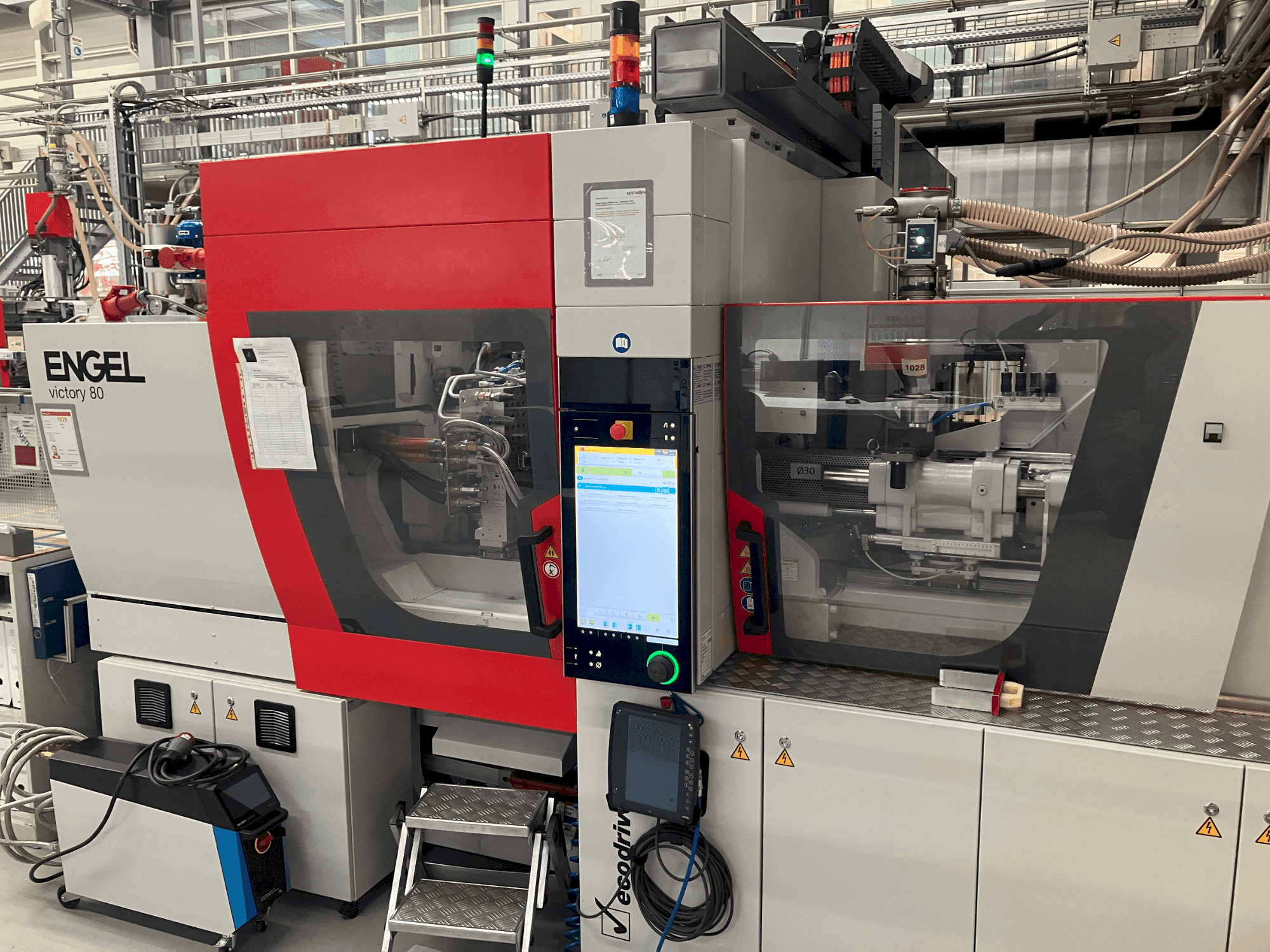 Prikaz  stroja Engel victory 200/80 tech  sprijeda