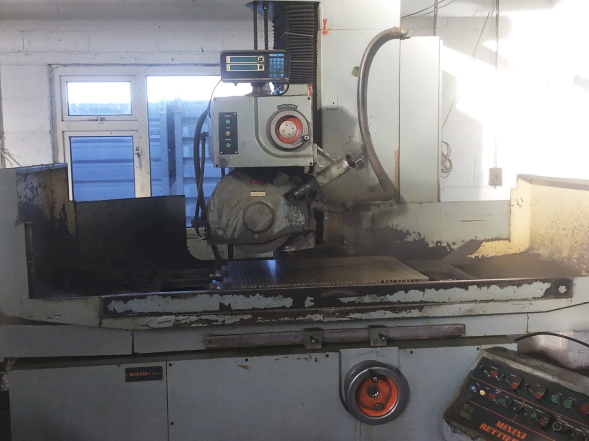 Prikaz  stroja Minini PL65.8 sprijeda