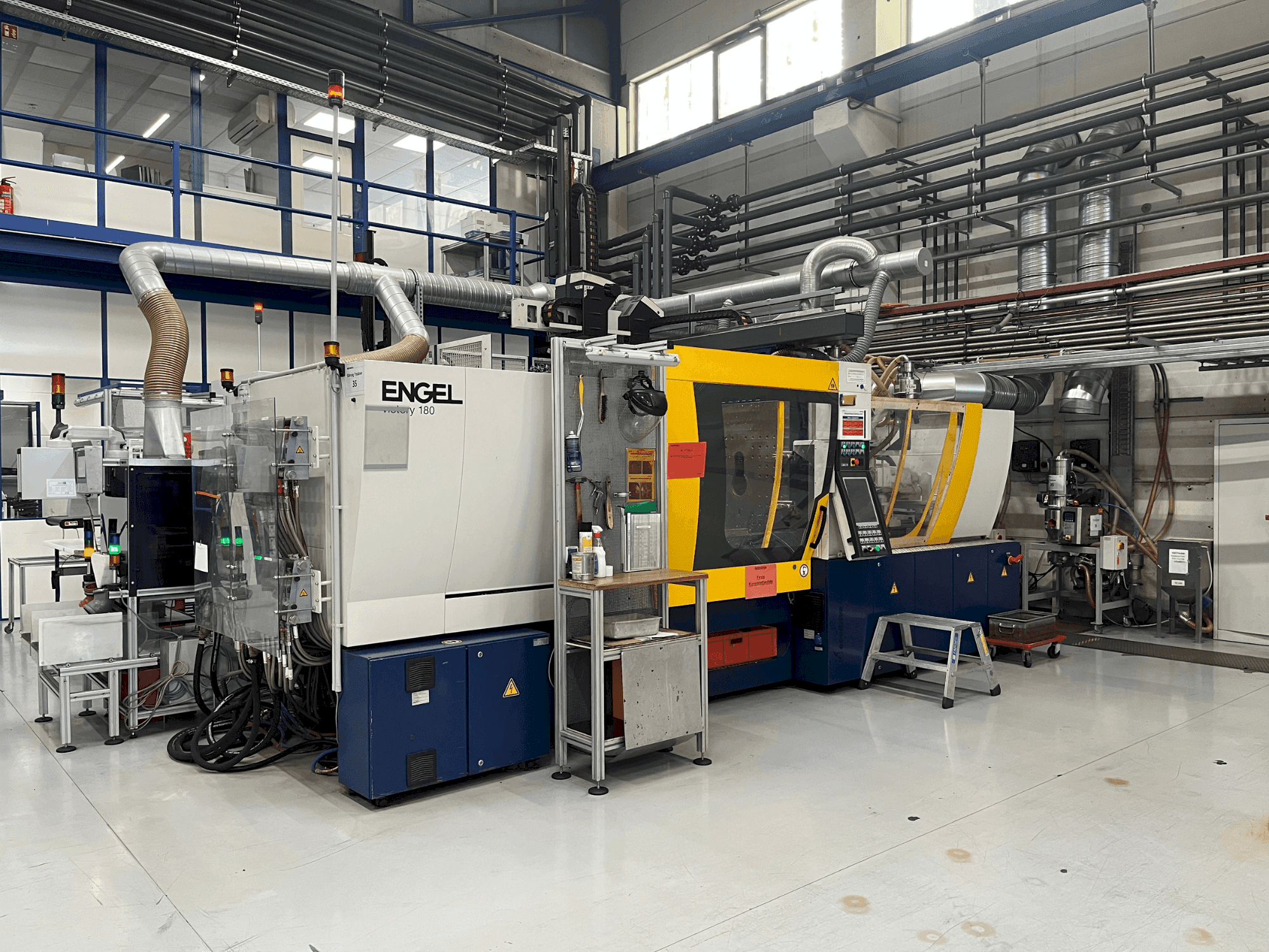 Prikaz  stroja Engel Victory 200H/60W/180 combi + Viper 40  sprijeda