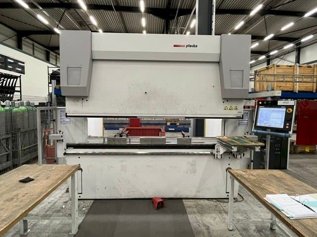 Prikaz  stroja PLACKE HQPB P595  sprijeda