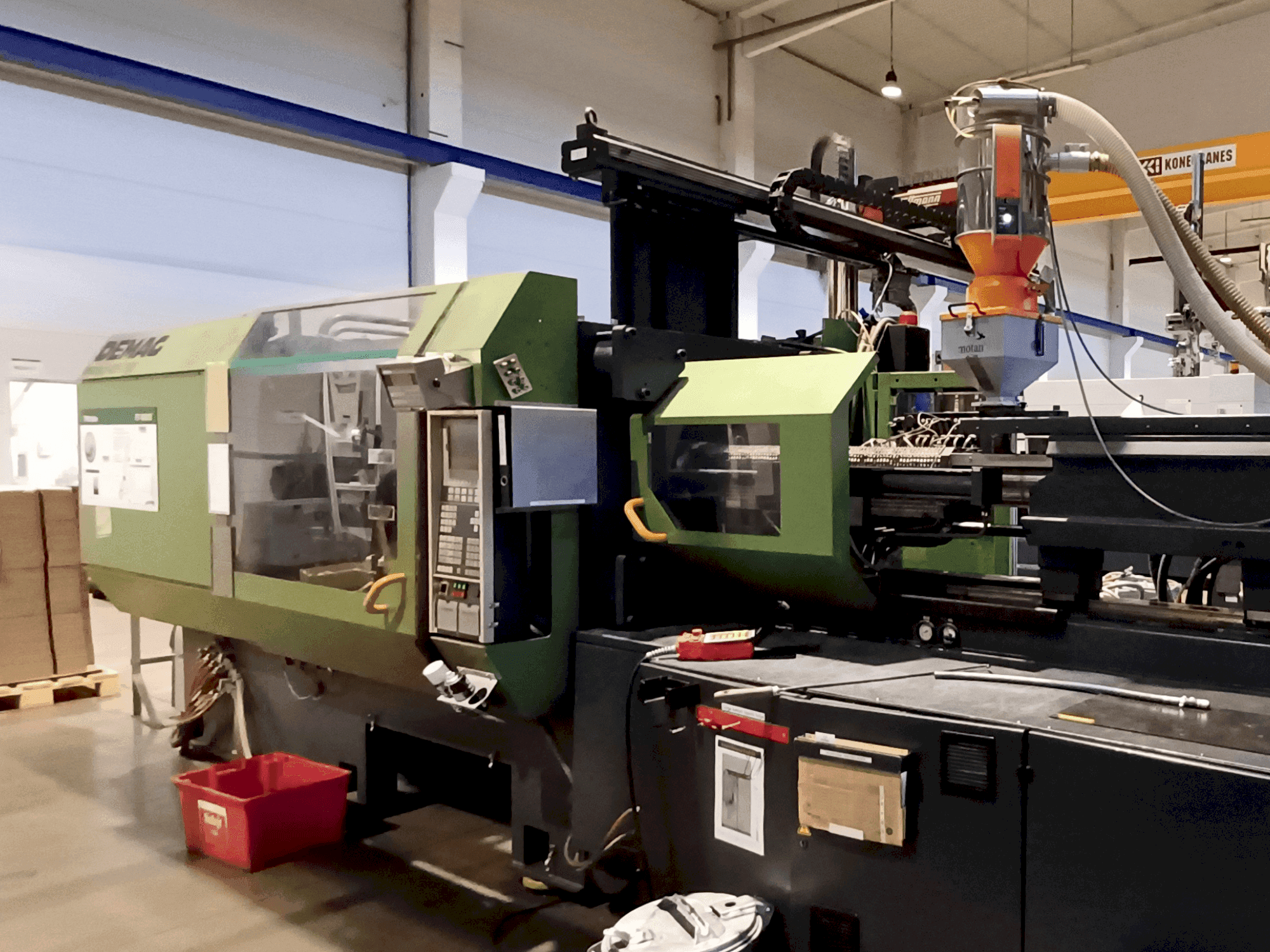 Prikaz  stroja DEMAG ERGOTECH 4200-2300  sprijeda