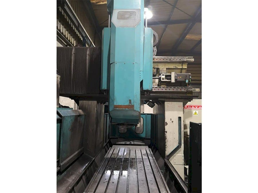 Prikaz  stroja ANAYAK P-2000  sprijeda