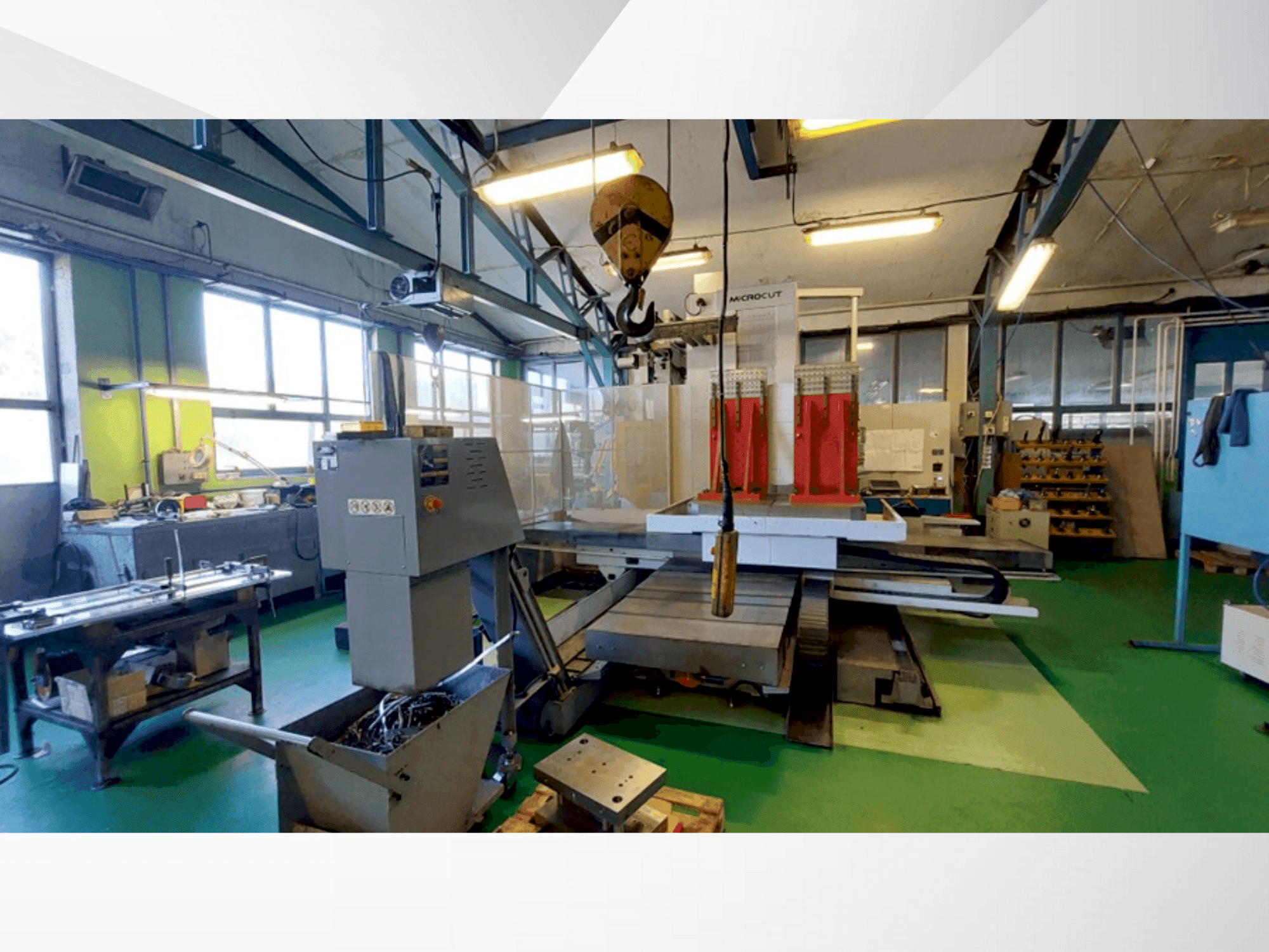 Prikaz  stroja MICROCUT HBM-4  sprijeda