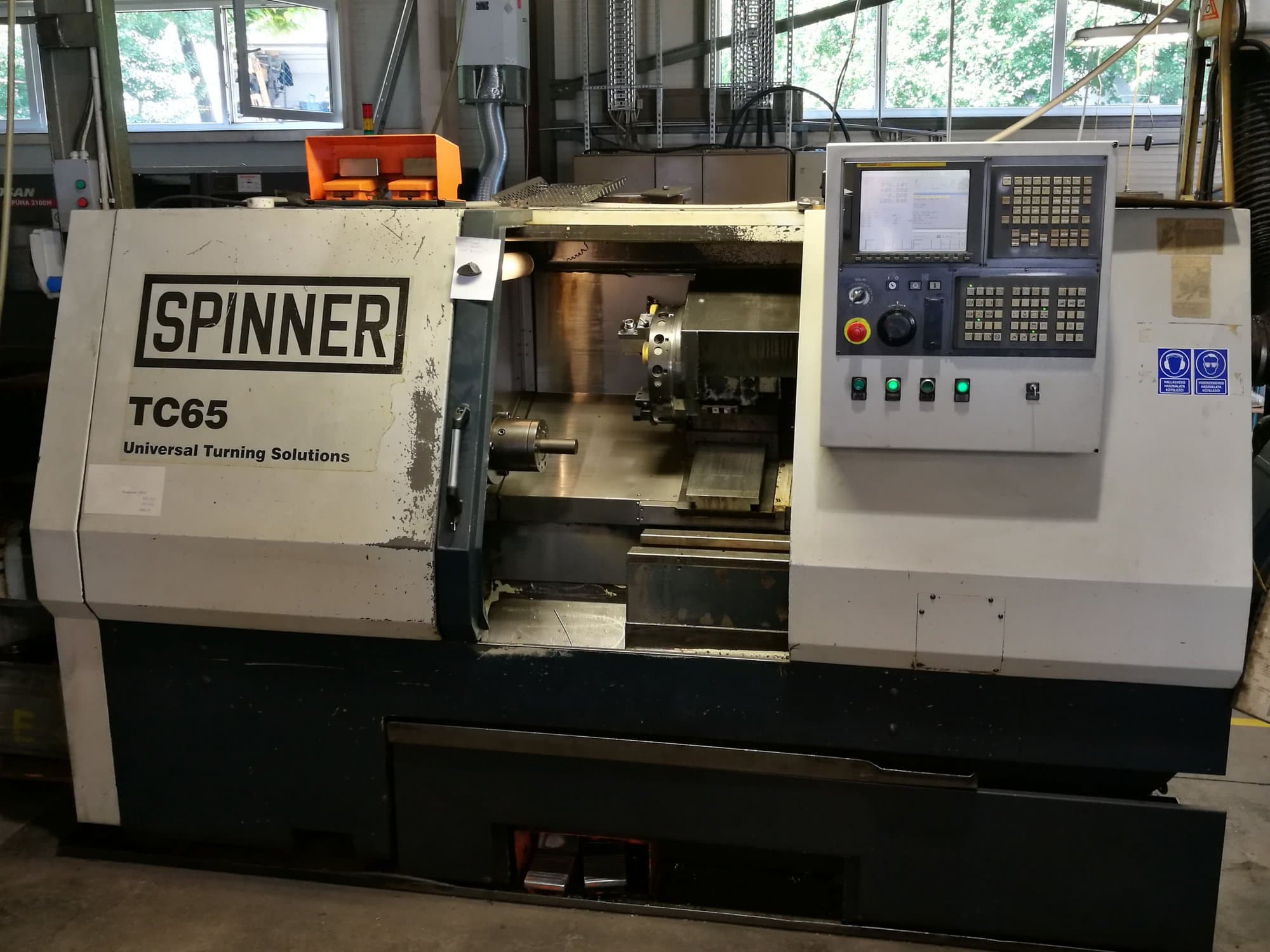 Prikaz  stroja SPINNER TC 65 MC sprijeda