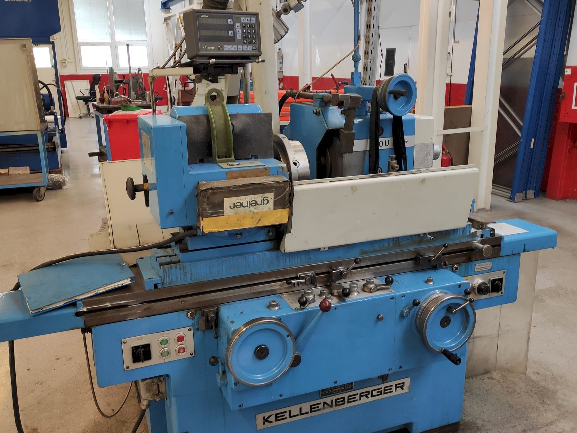 Prikaz  stroja KELLENBERGER 600U  sprijeda