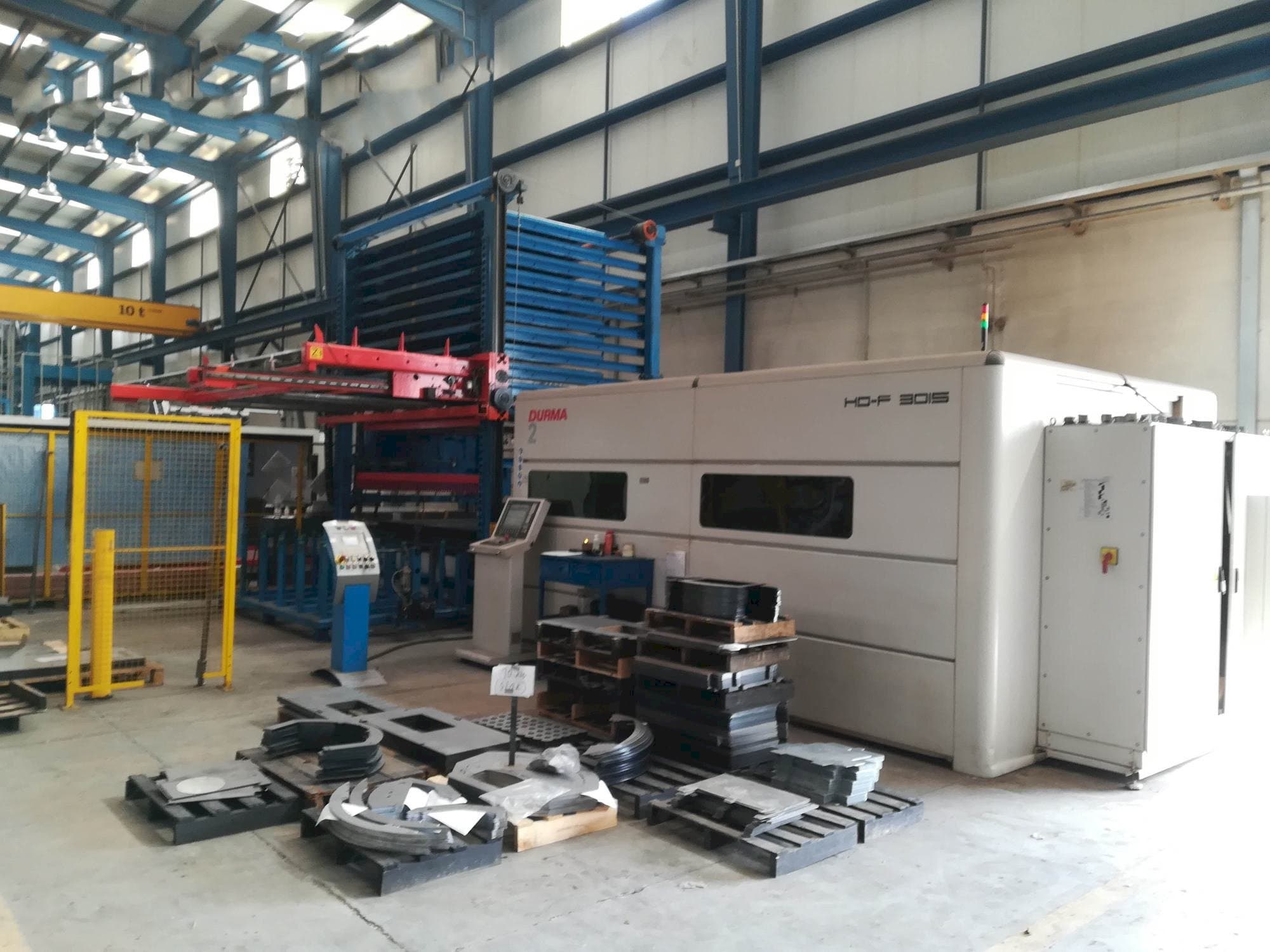 Prikaz  stroja Durma HD-F 3015  sprijeda