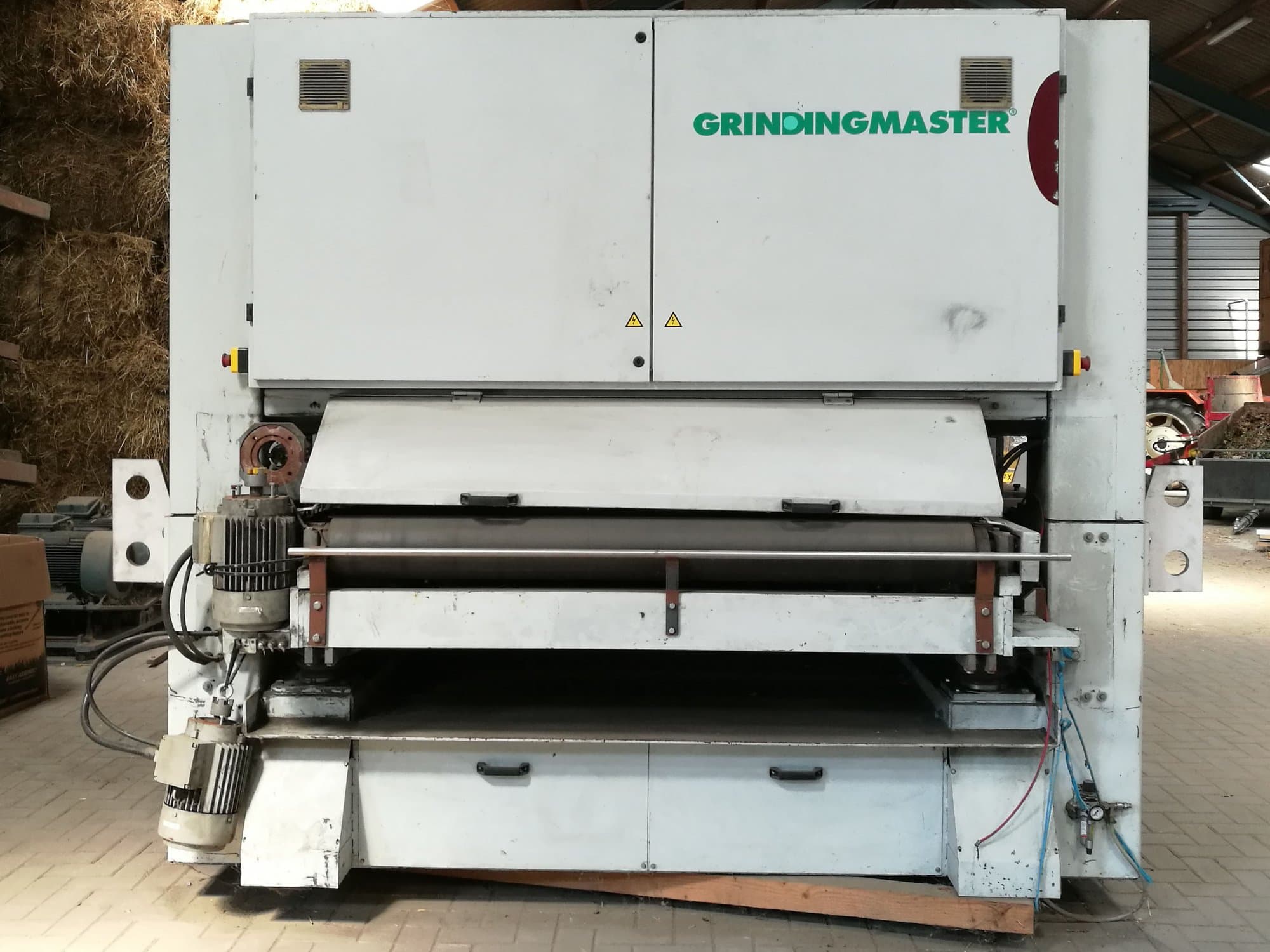 Prikaz  stroja TIMESAVERS MB-2-1600 Z2 sprijeda