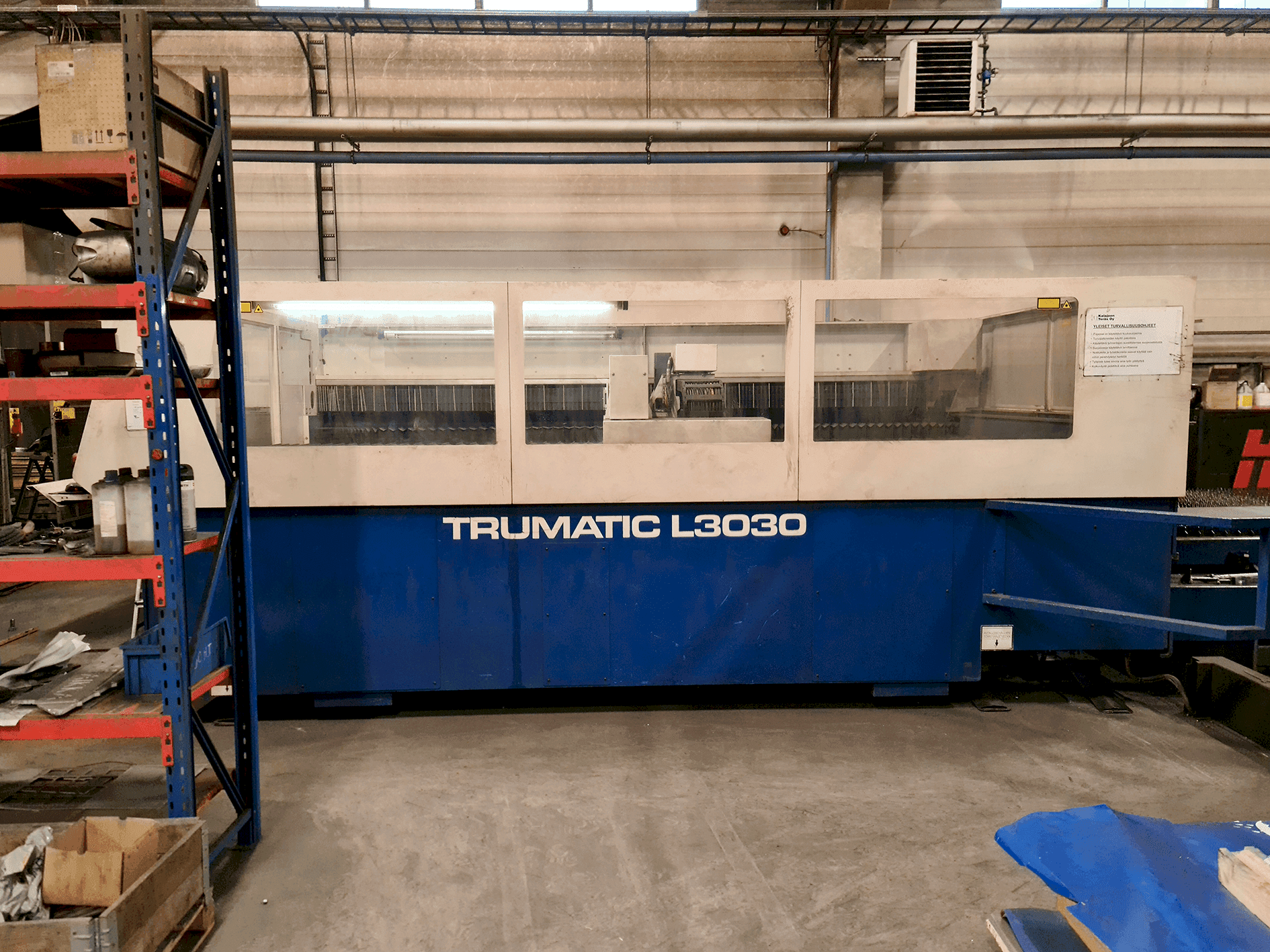 Prikaz  stroja Trumpf Trumatic L3030 4kW  sprijeda