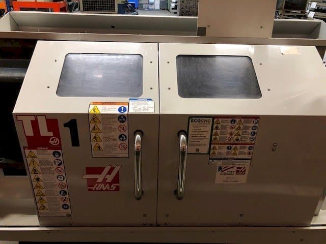 Prikaz  stroja HAAS TL-1  sprijeda