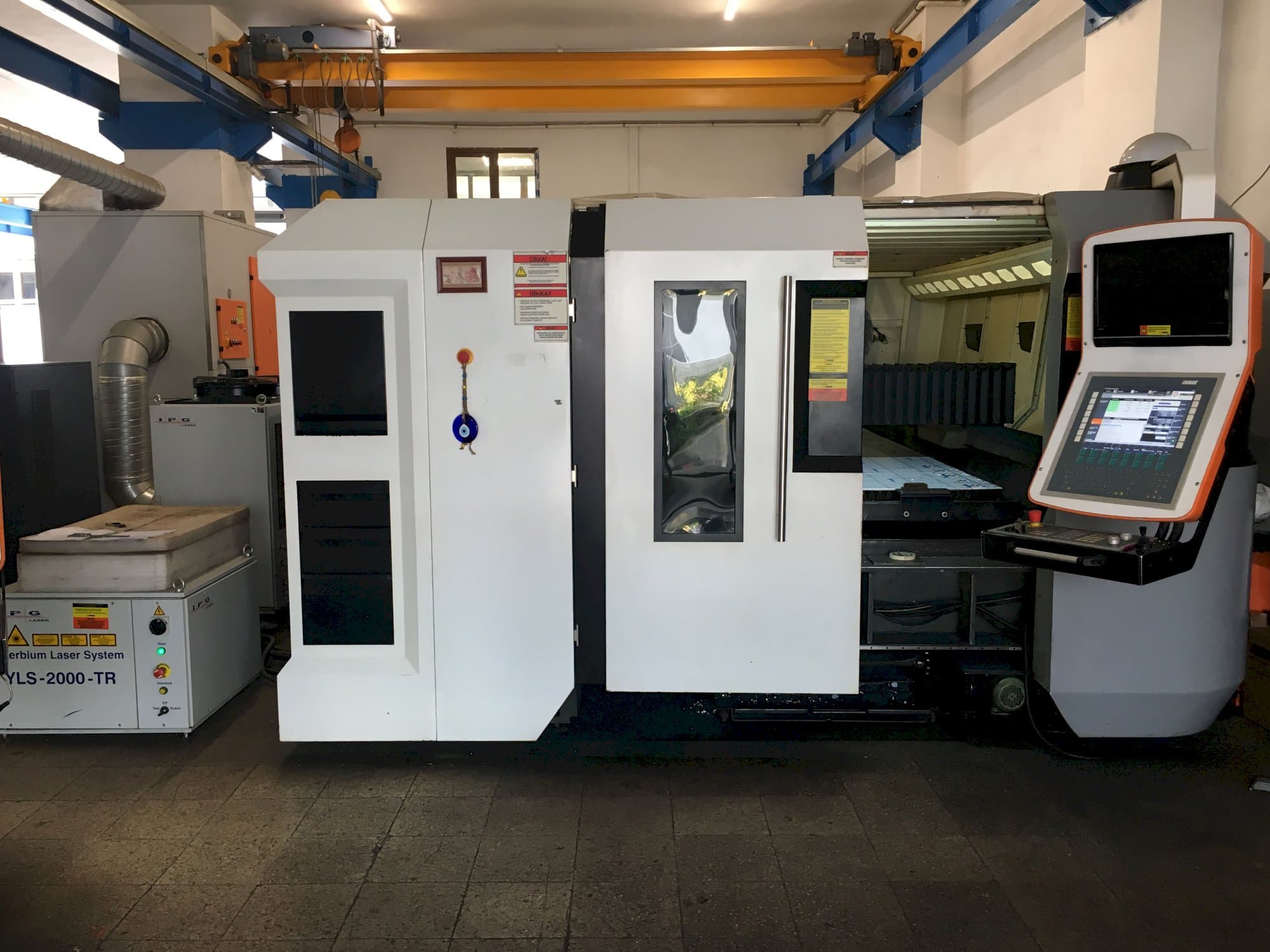 Prikaz  stroja ERMAKSAN FIBERMAK Momentum Gen-3 sprijeda