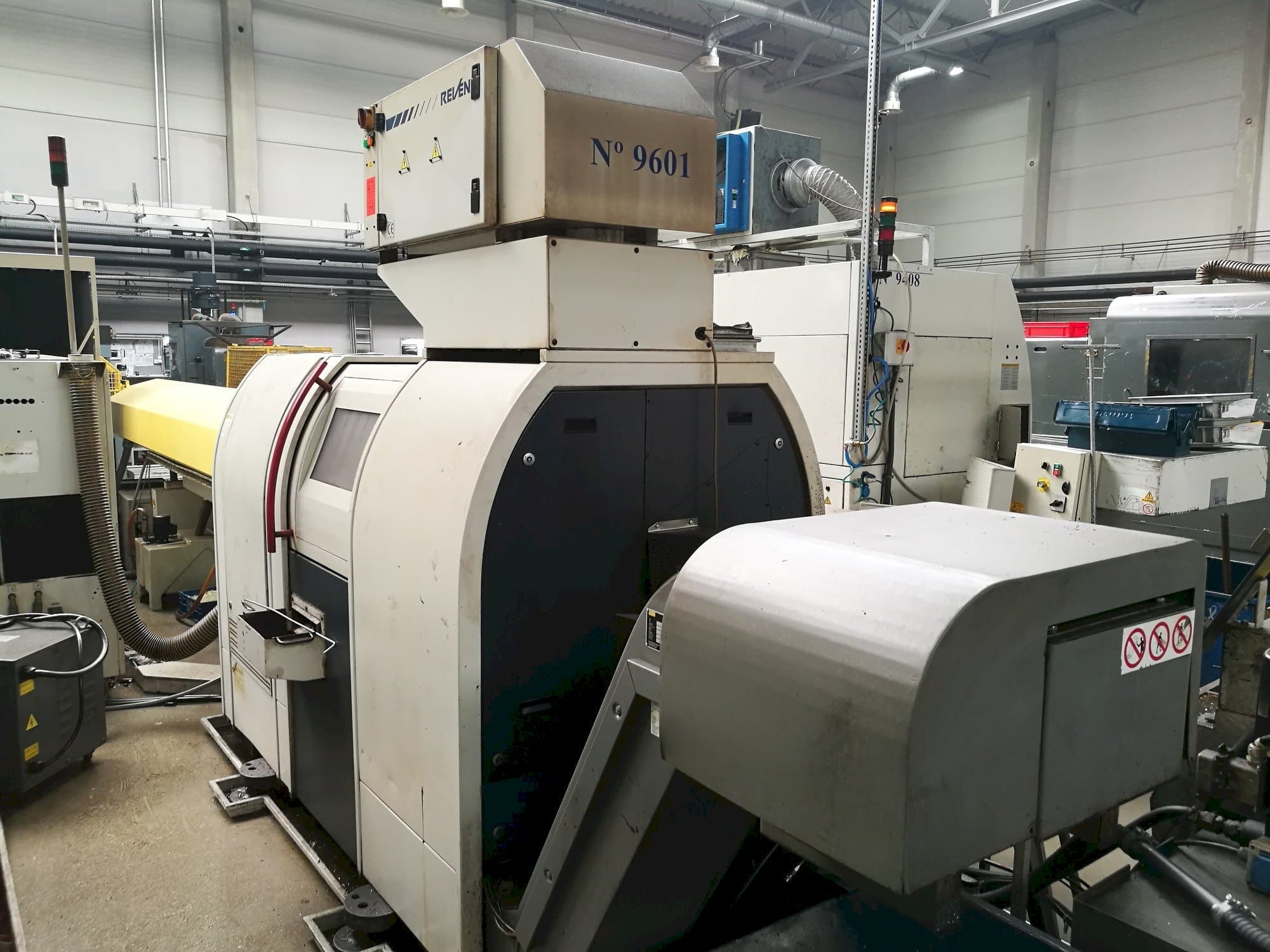 Prikaz  stroja TRAUB TNL 16/26  sprijeda