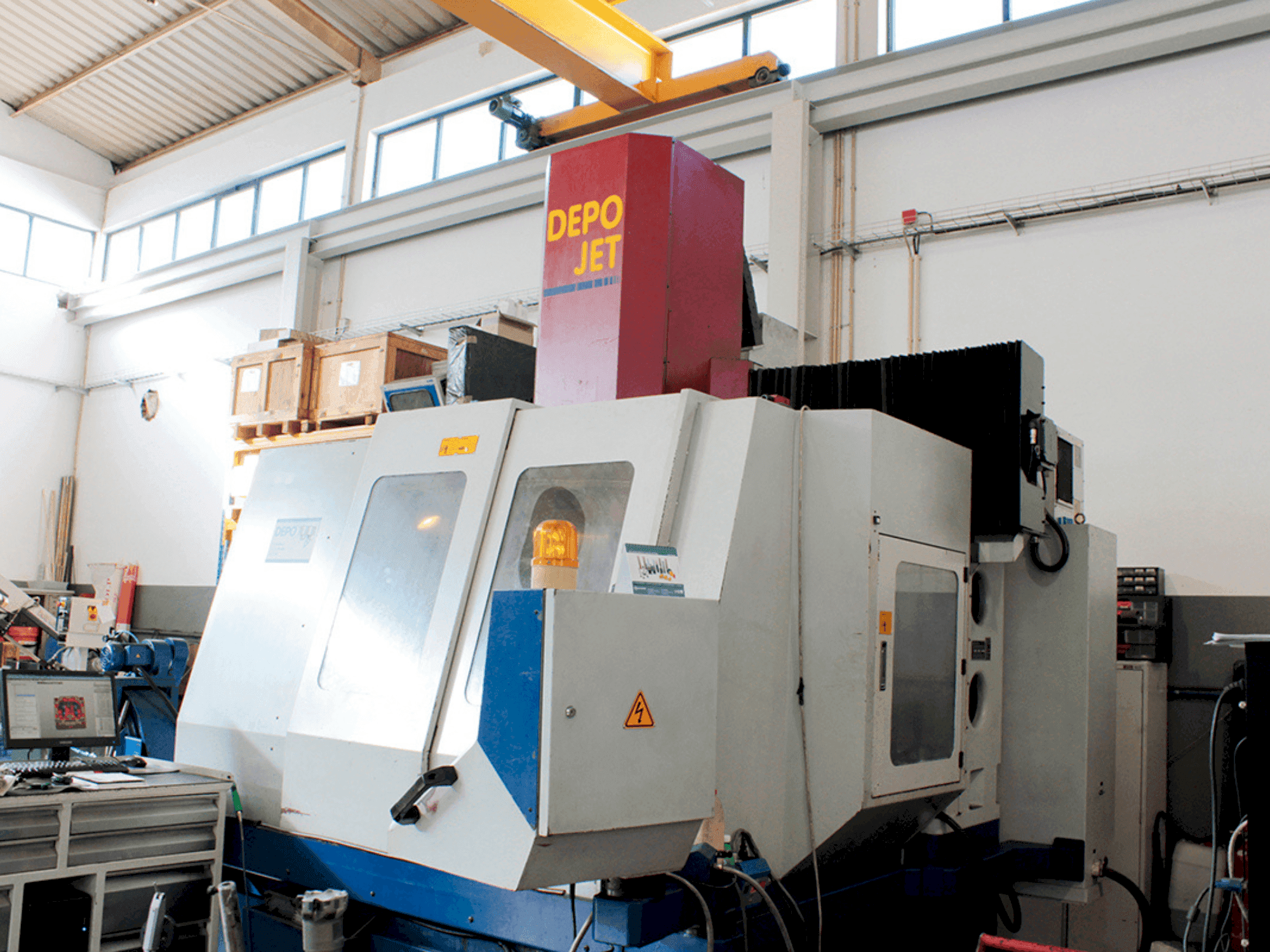 Prikaz  stroja DEPO Jet  sprijeda