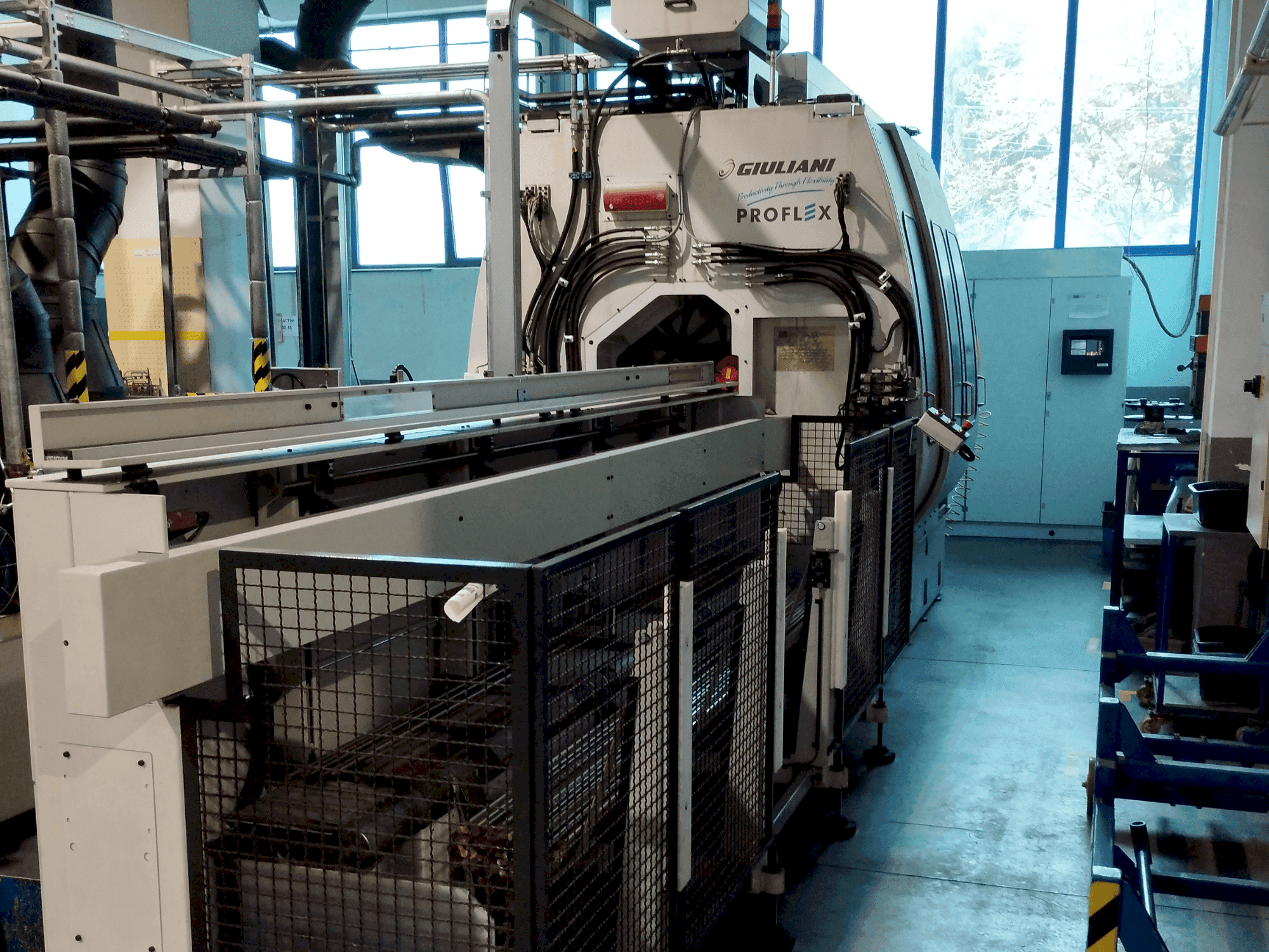 Prikaz  stroja GINDUMAC Proflex 5/7  sprijeda