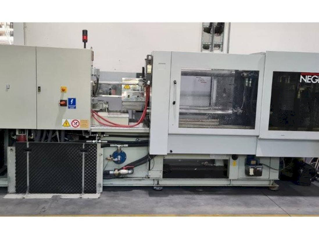 Prikaz  stroja Negri Bossi V210  sprijeda