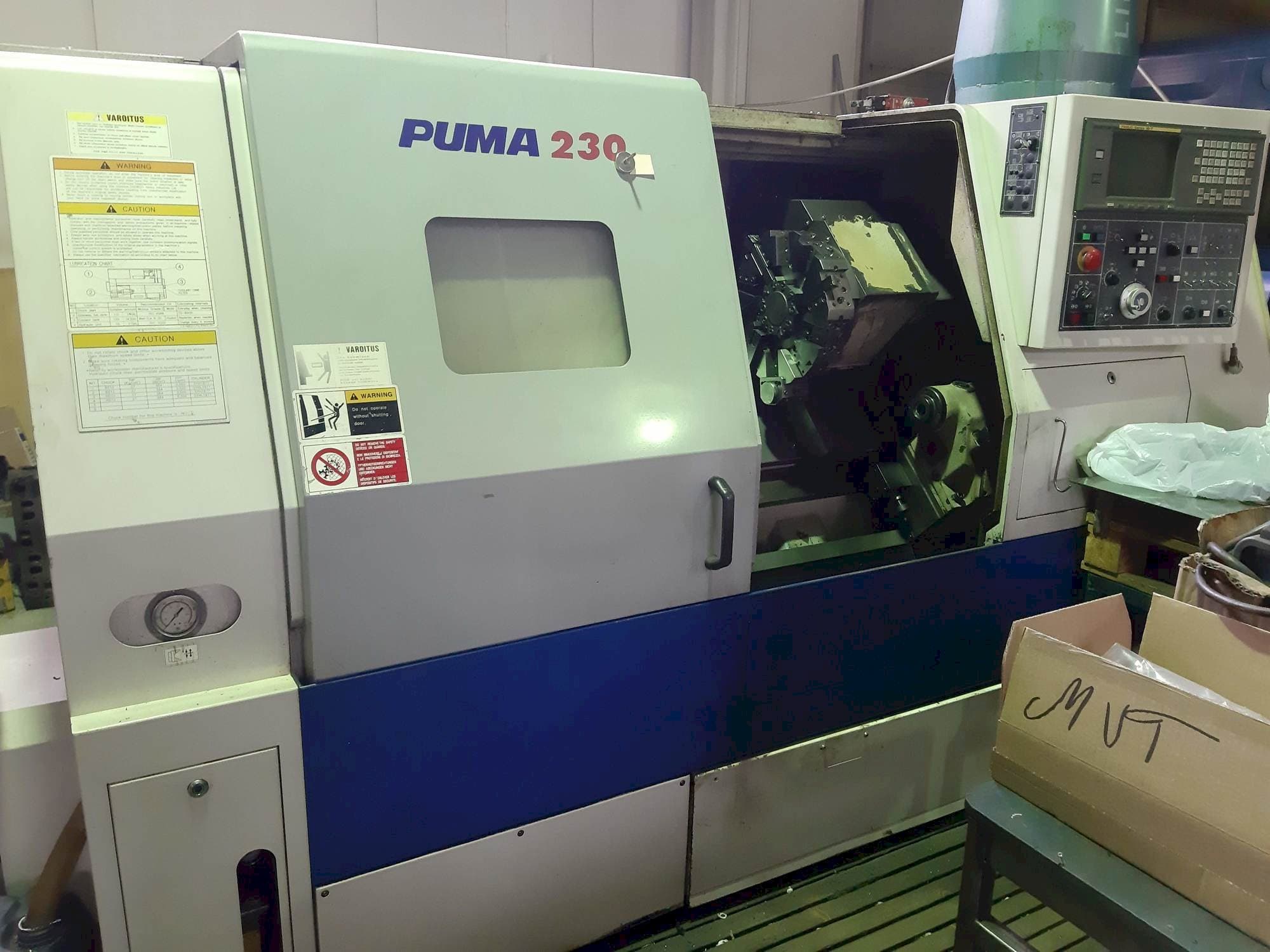 Prikaz  stroja DAEWOO PUMA 230  sprijeda