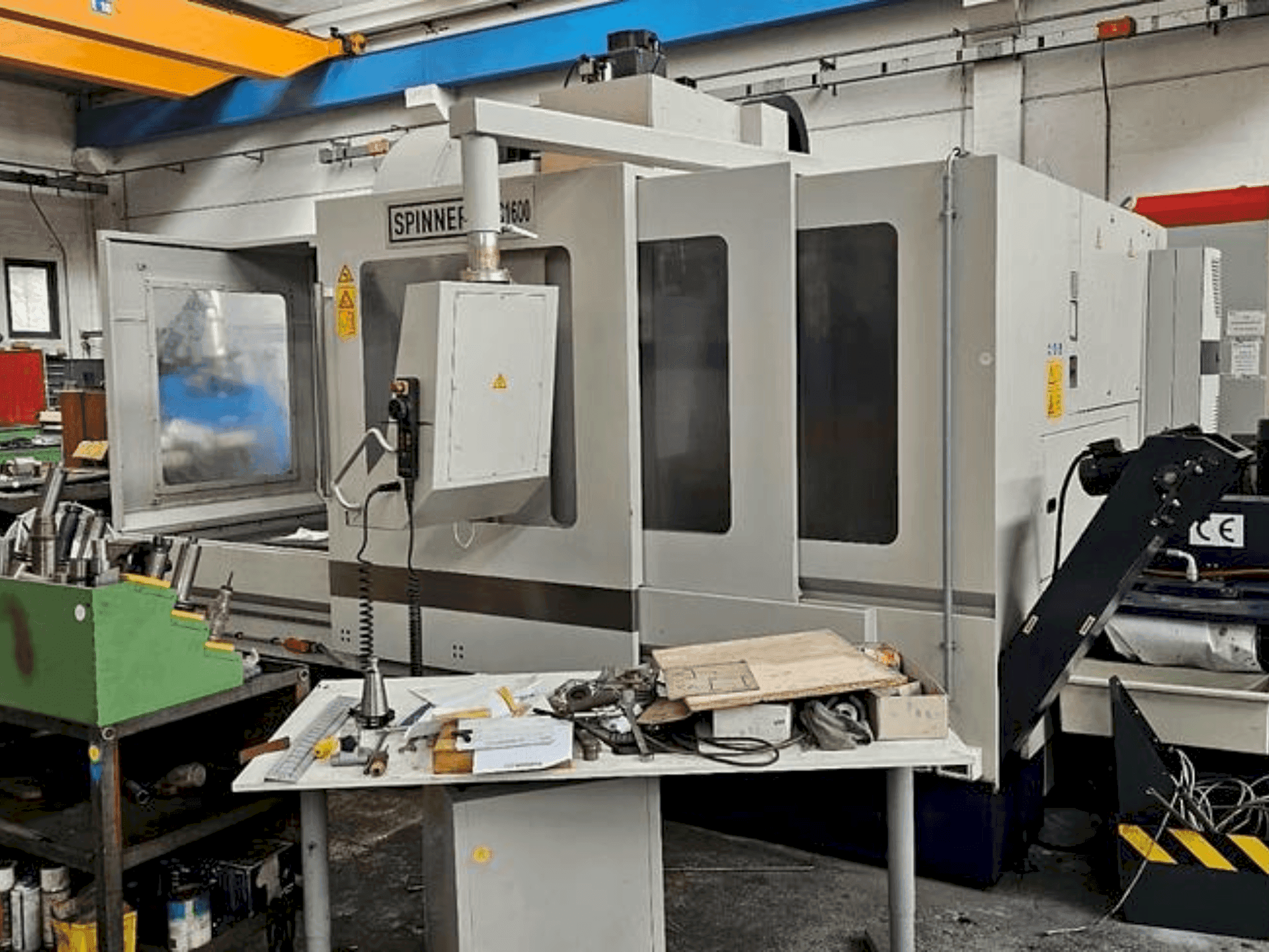 Prikaz  stroja SPINNER MVC 1600-N  sprijeda