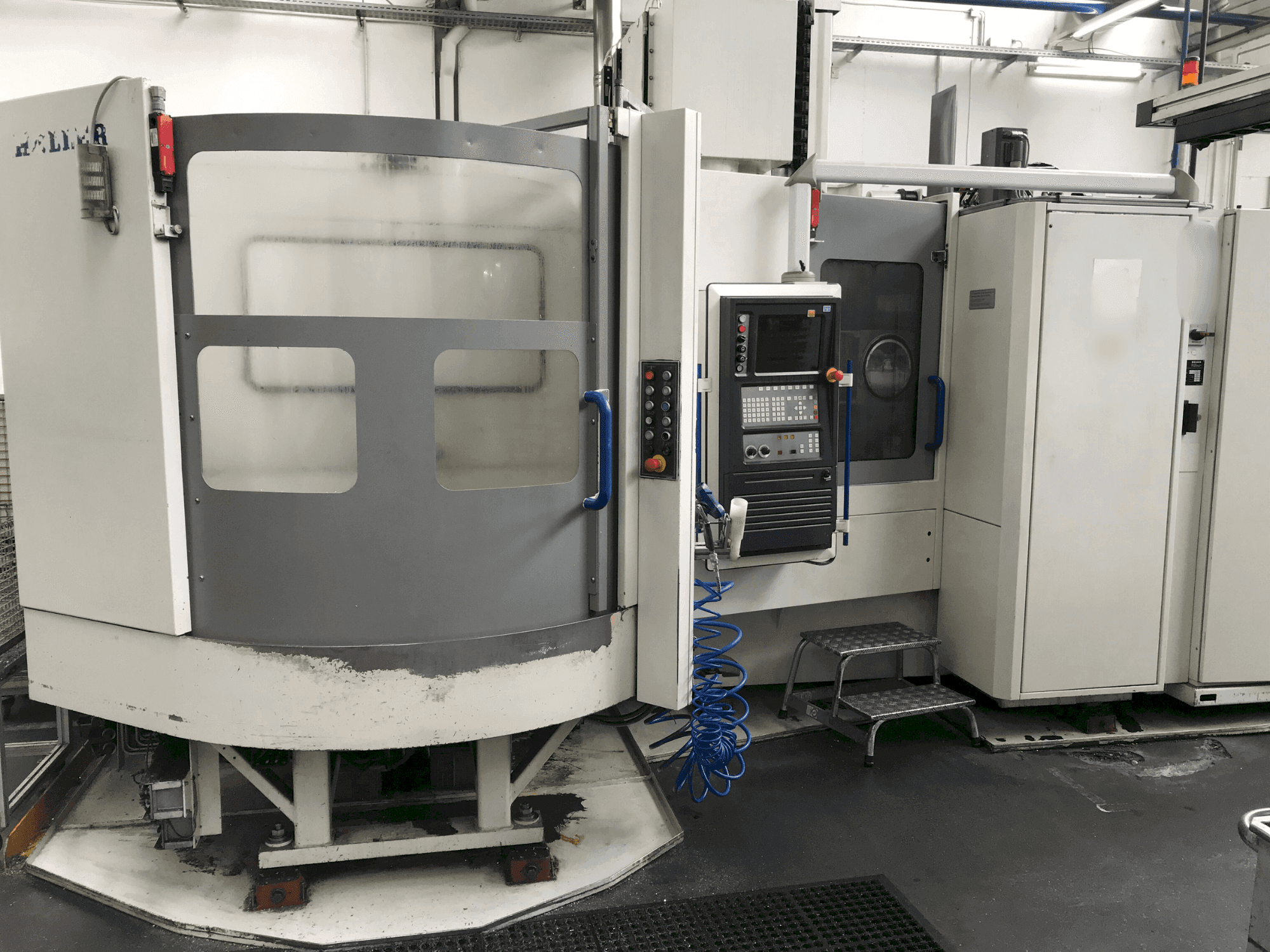 Prikaz  stroja HELLER MC 16  sprijeda